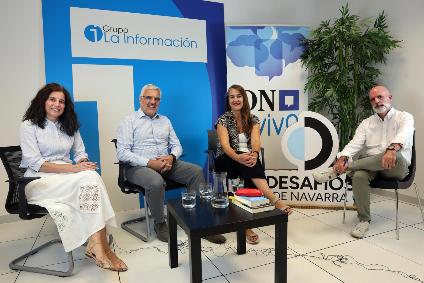 Anabel Eguillor Cabrerizo (E-Tic), Fernando García Fernández (Irabia-Izaga), Clara Salvador Castiella (ALDMNa) y Yulen Garmendia (DN)