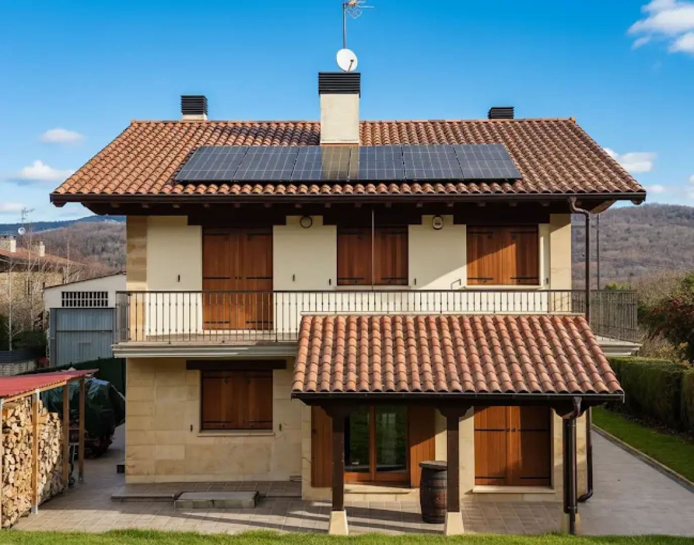 Instalación solar sobre una vivienda residencial