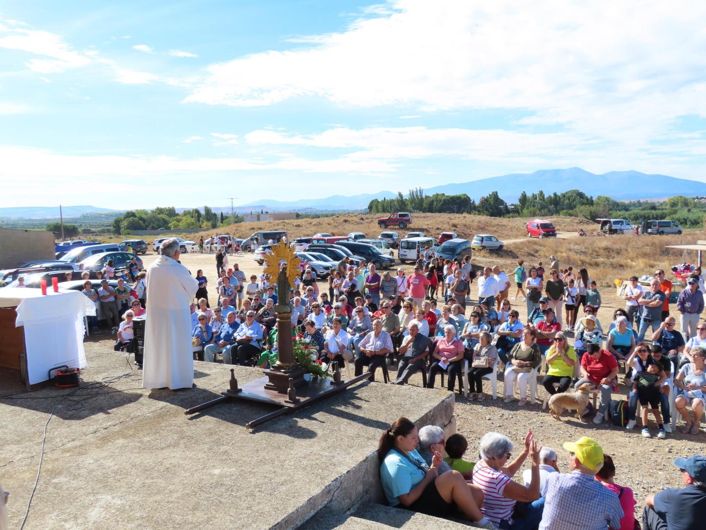 Instante de la misa celebrada en el despoblado de Urzante