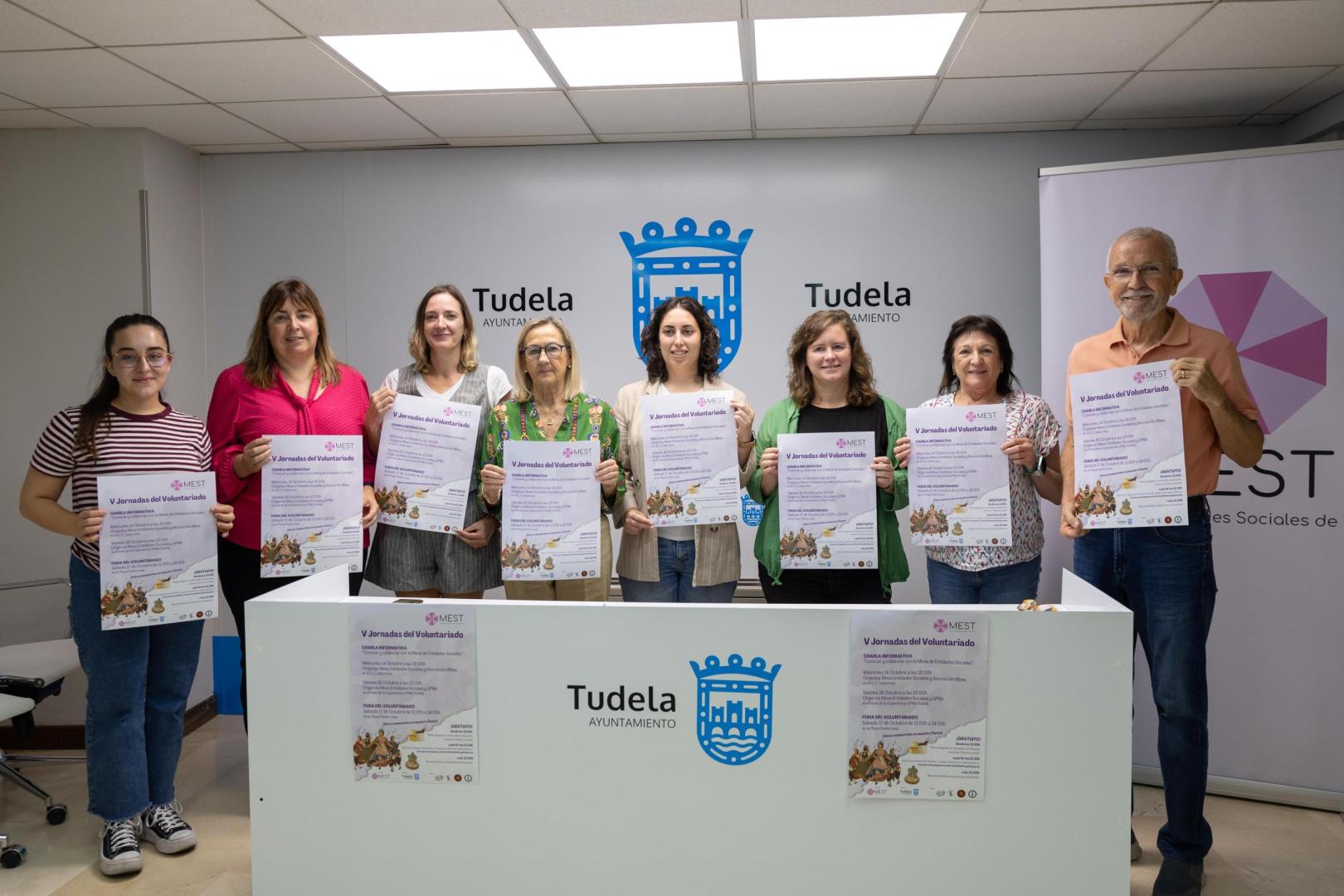 Integrantes de la Mesa de Entidades Sociales de Tudela, durante la presentación de las V Jornadas del Voluntariado