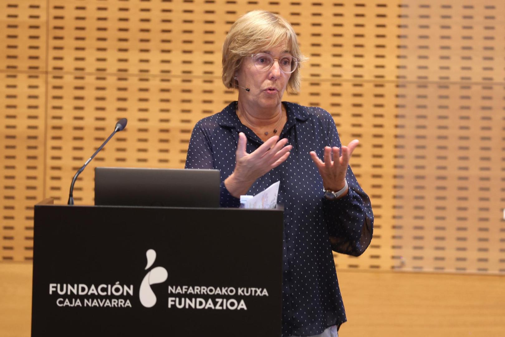 Helena Matute, en su conferencia en Civican