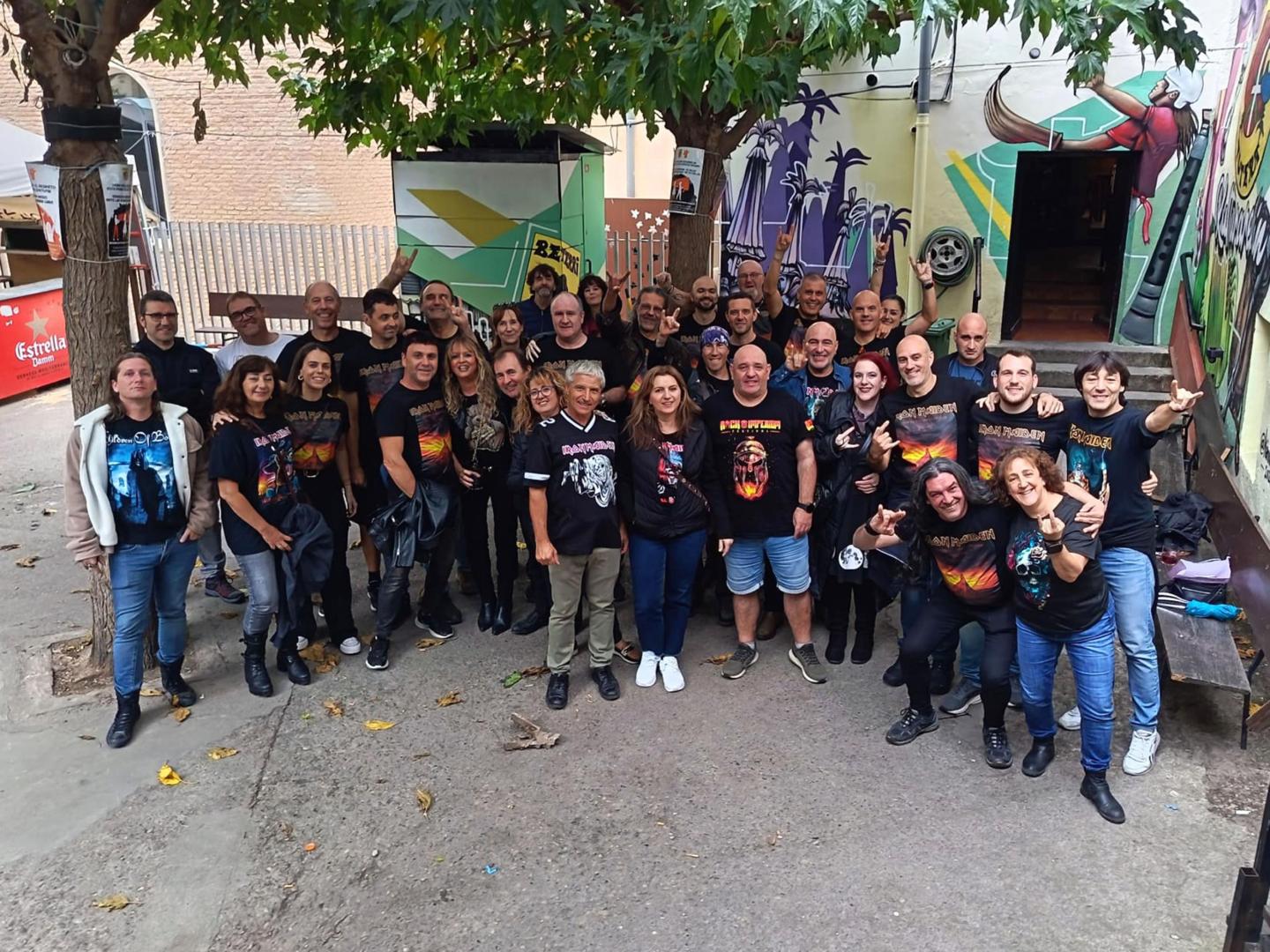 Imagen de los asistentes en Tudela a la celebración del primer aniversario del Iron Maiden Ribera Navarra Fan Club