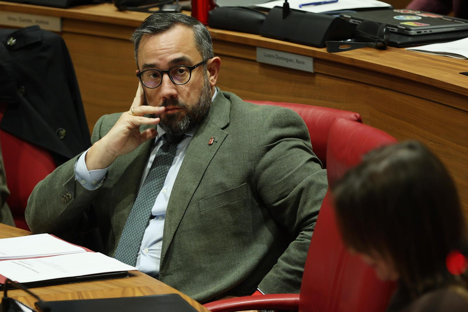El vicepresidente Javier Remírez (PSN), este jueves en el Parlamento foral