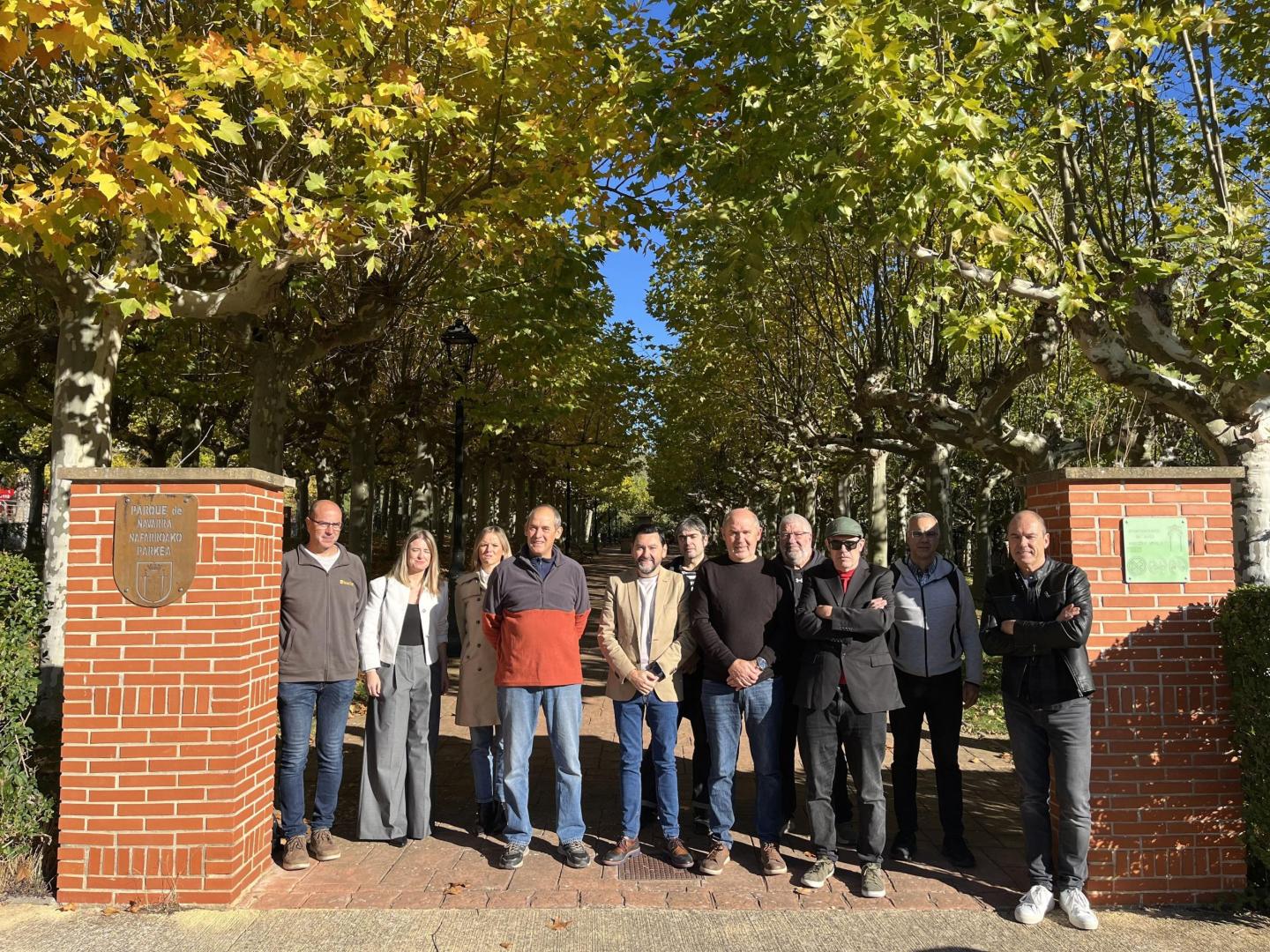El Gobierno de Navarra firma el acta de replanteo que permite el inicio de la colocación de la portada de la iglesia de San Martín de Orbaiz en el Parque de Navarra de Aoiz