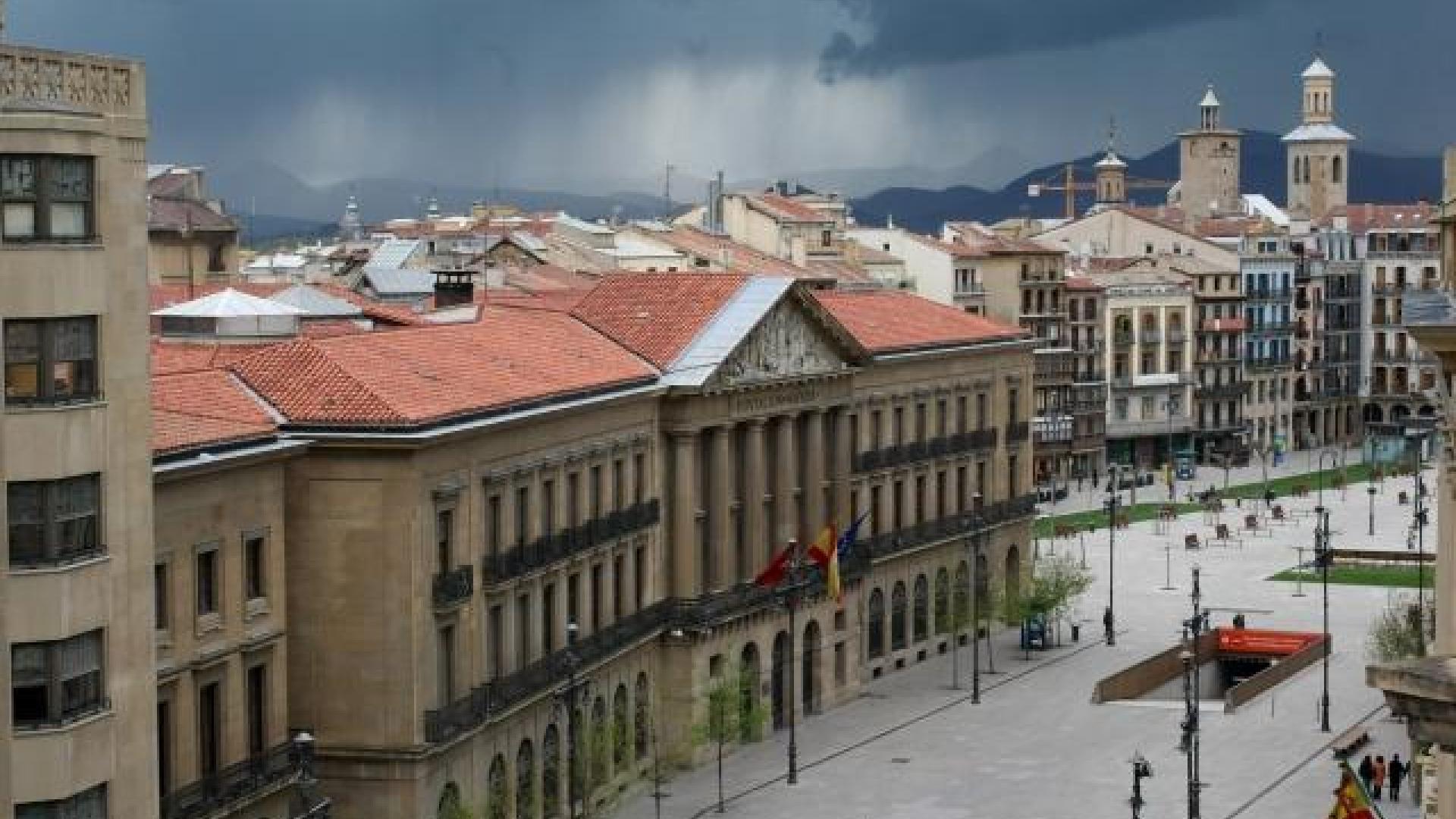 Fachada del Palacio de Navarra. El Gobierno deberá aprobar el proyecto de ley foral de transparencia antes de su entrada en vigor. 	J. C. CORDOVILLA