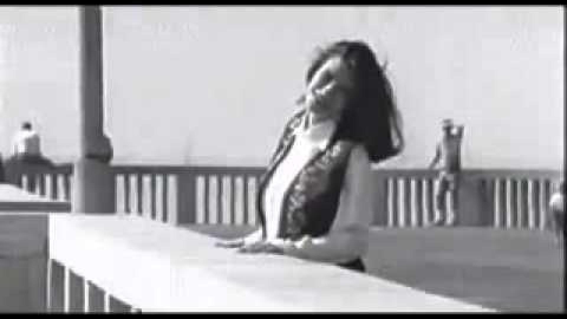 Videoclip de "La soledad"