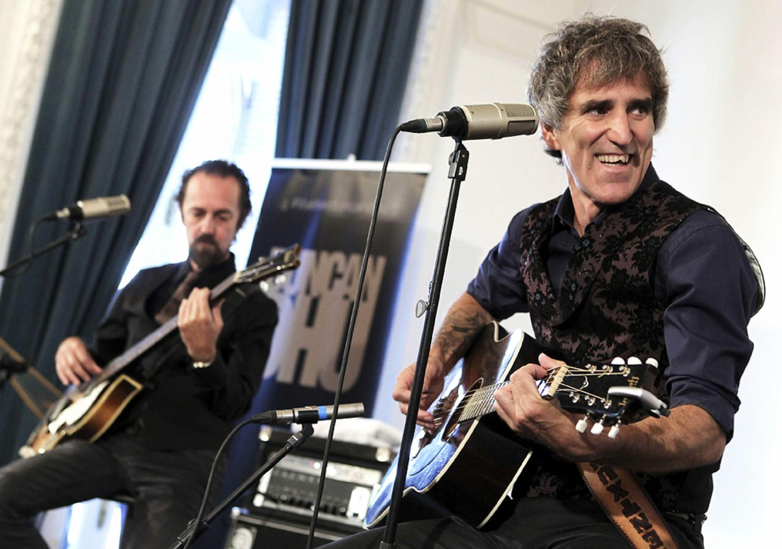 Duncan Dhu presenta "El Duelo"