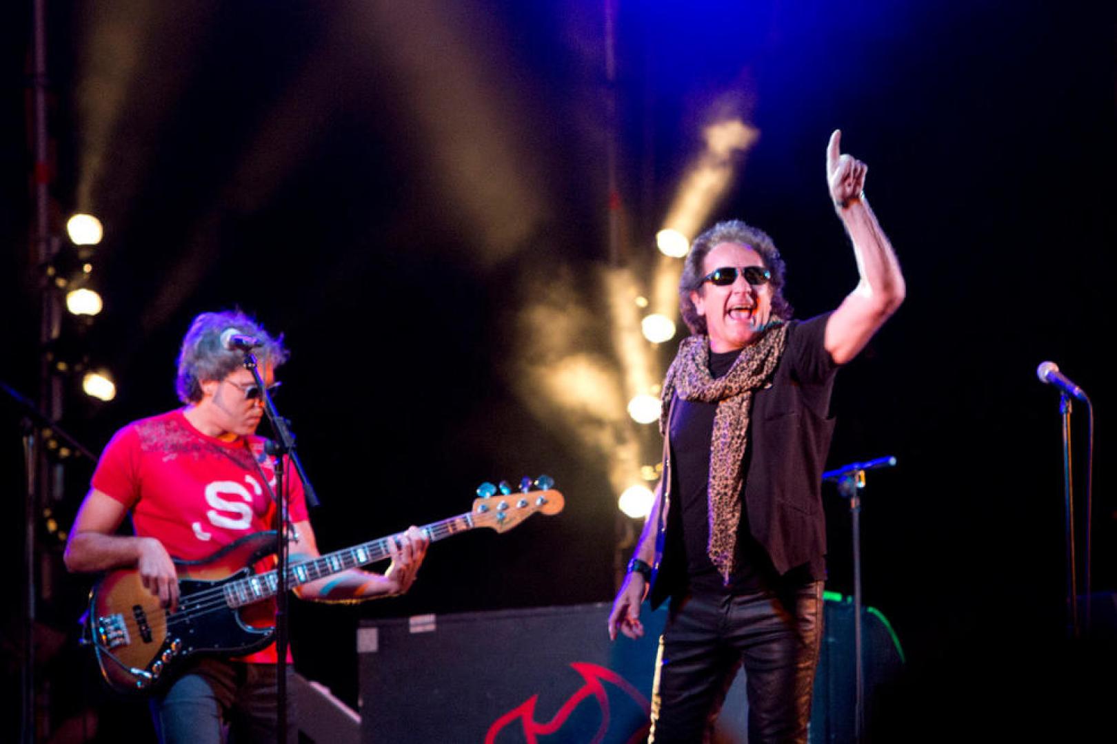 Burning saltar&aacute; de los escenarios a las pantallas de cine