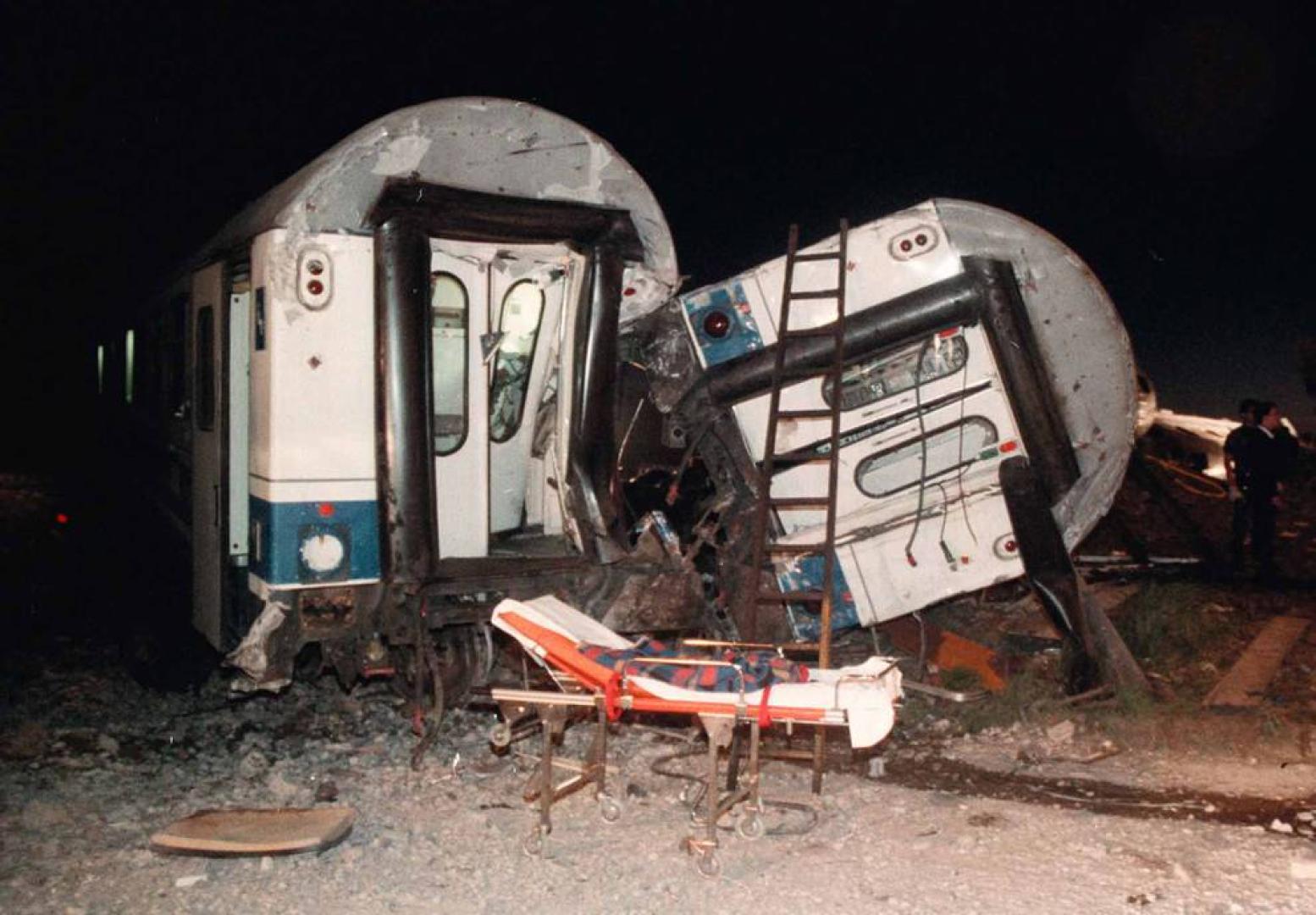 El 31 de marzo de 1997 un accidente ferroviario causó 18 muertos en Uharte Arakil. Diario de Navarra publicó, en los ejemplares del 1 y 2 de abril, una colección de fotografías que hoy nos permite recordar el fatídico suceso.