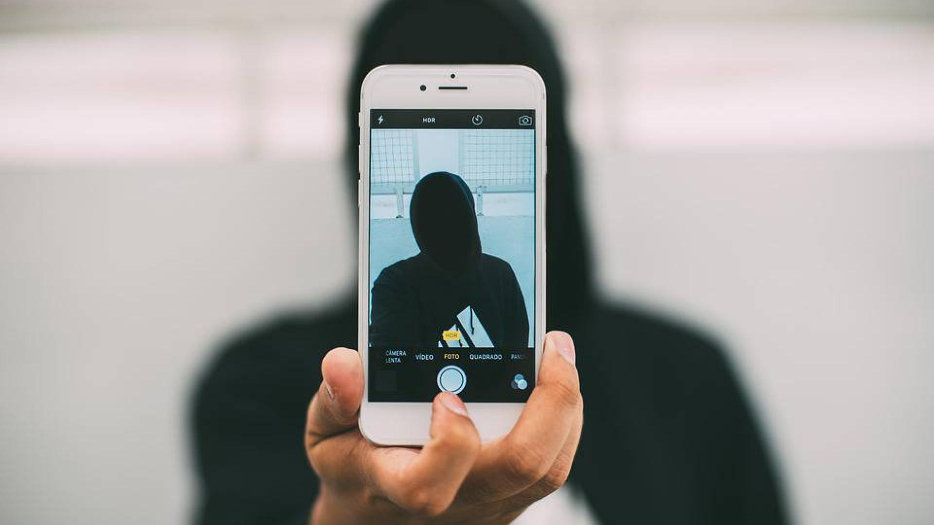 Muere un joven de 15 años tras hacerse un selfie en un centro comercial de Italia