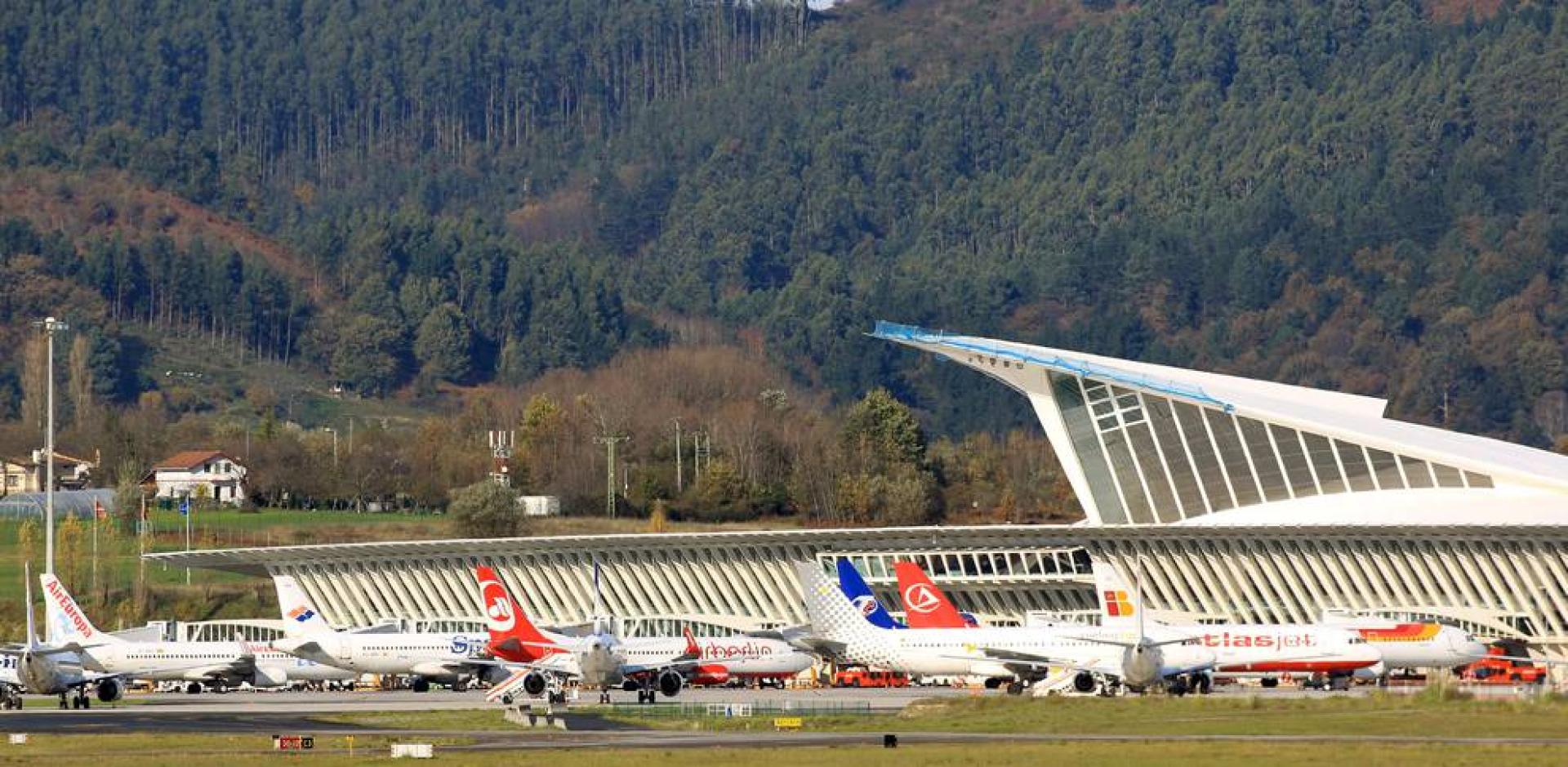 Una nueva autovía ofrece una ruta más corta al aeropuerto de Bilbao
