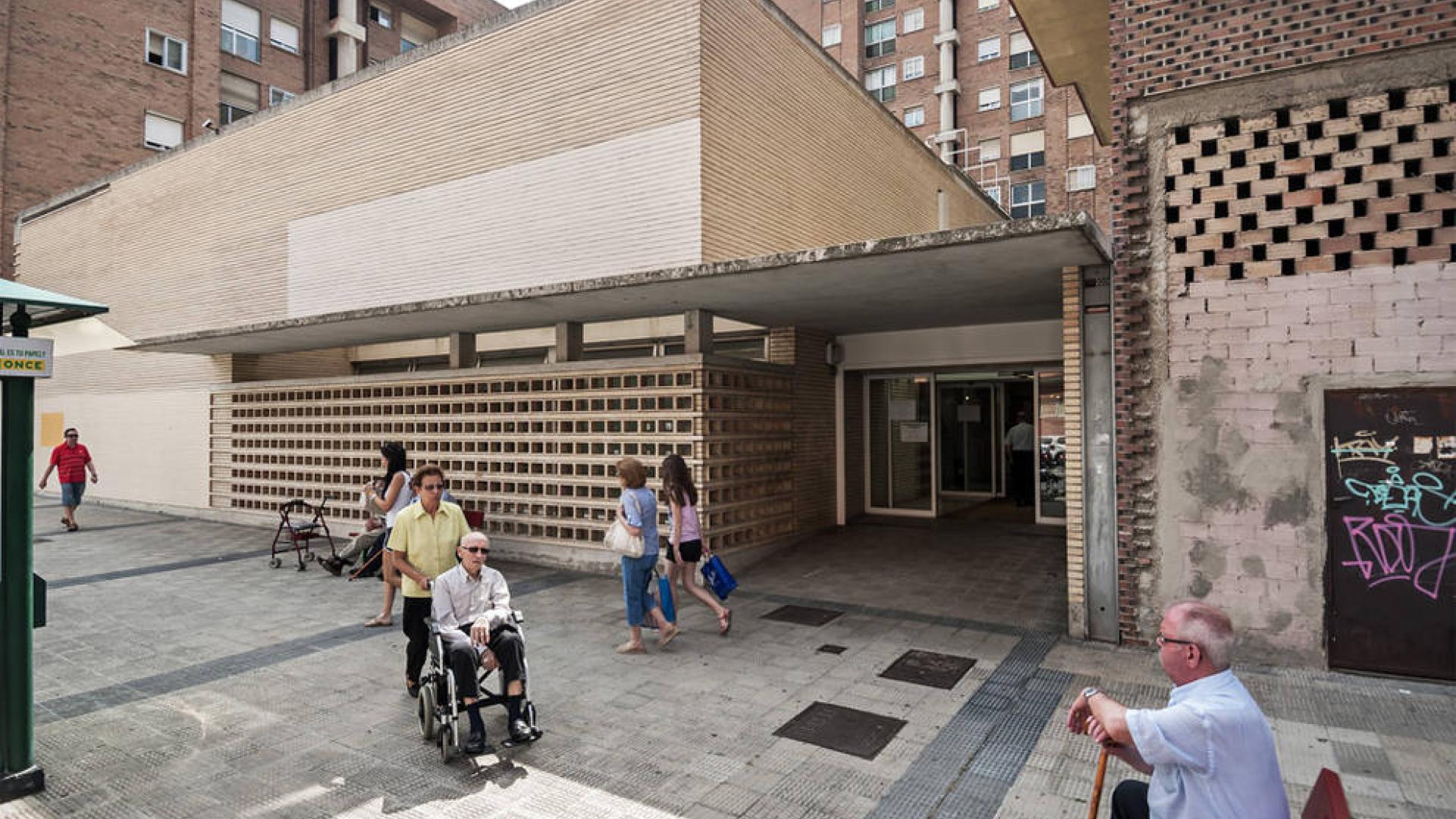 La propiedad del centro de salud de Azpilagaña, objeto de disputa