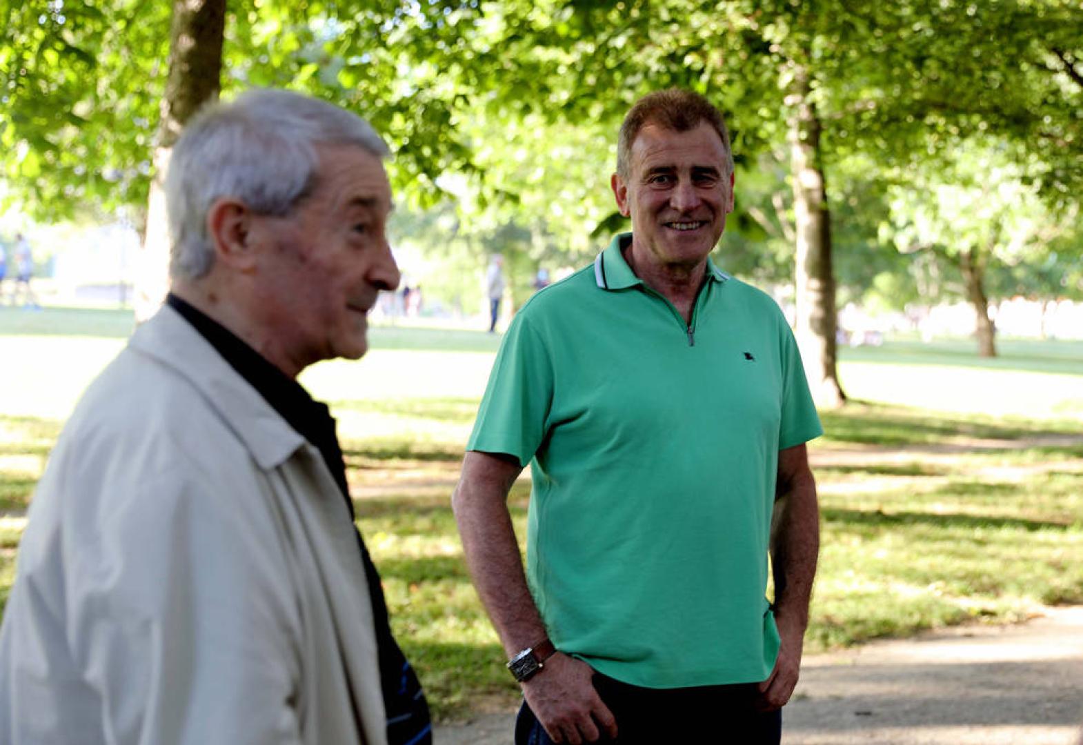 Pepe Alzate y Txuma Rández, goleador y entrenador de aquel Osasuna, se reencontraron la semana pasada en la Vuelta del Castillo. En este lugar entrenaba el equipo.
