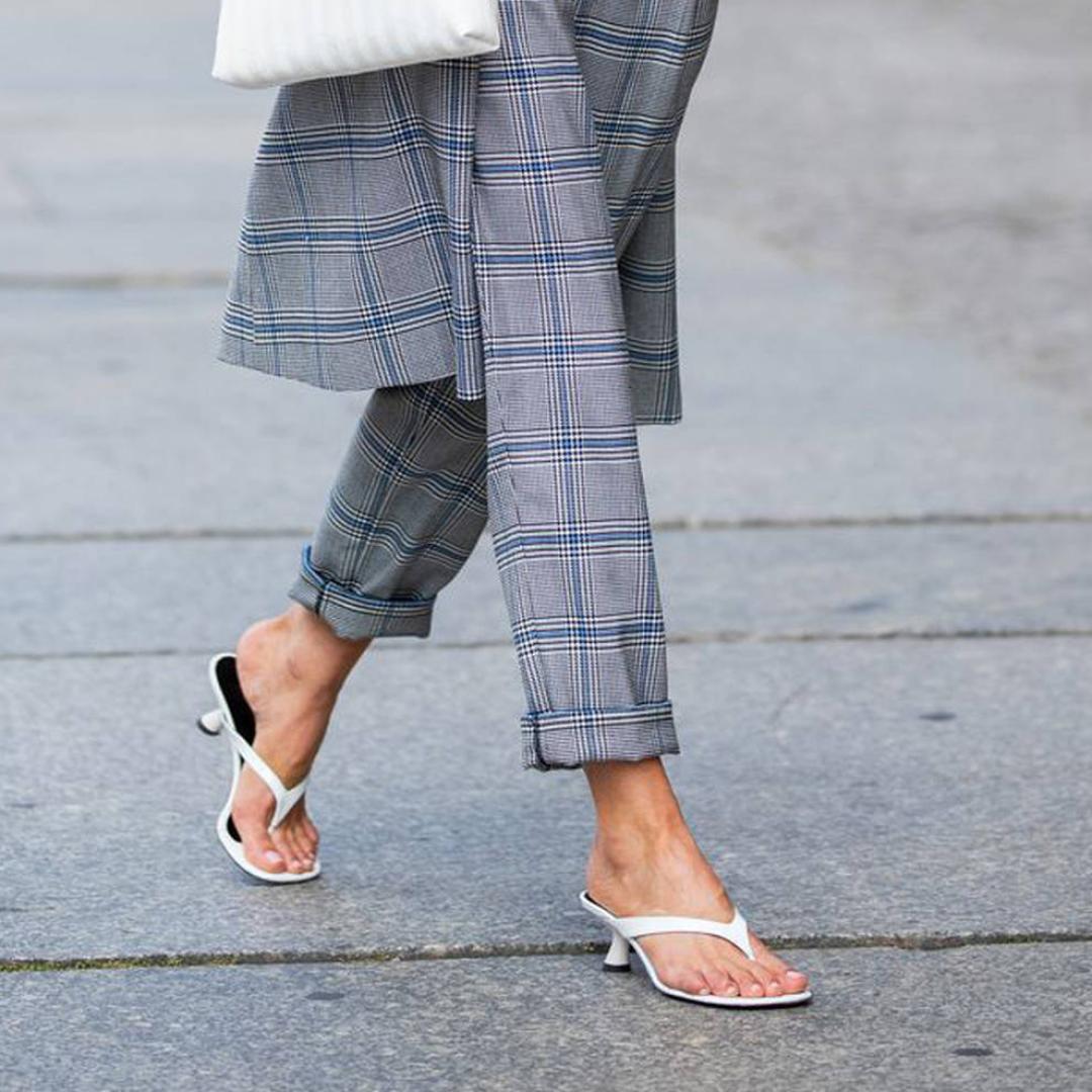 Fotografía sandalias thong