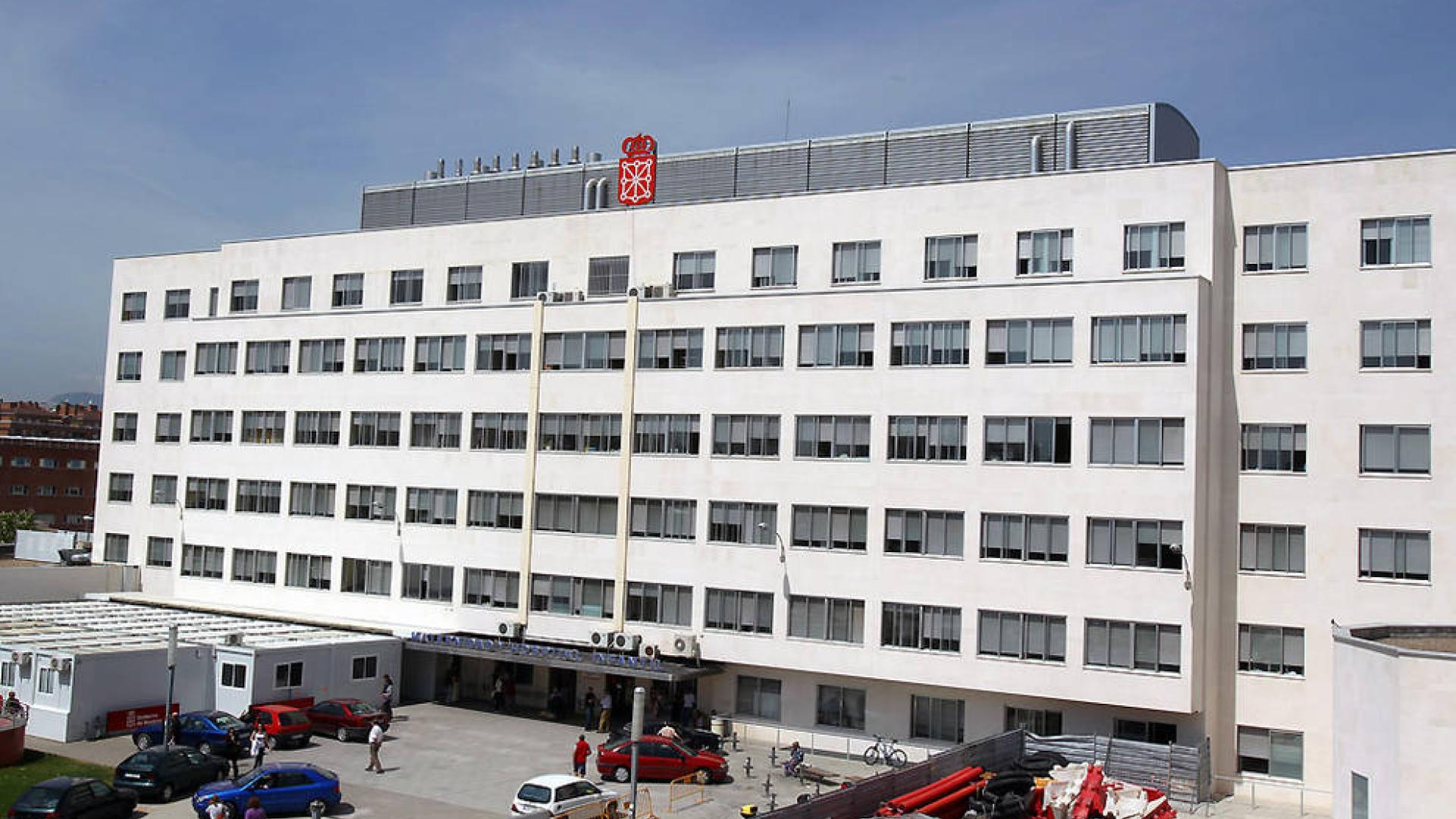 Enfermos de Hepatitis C se encierran en el Hospital Virgen del Camino