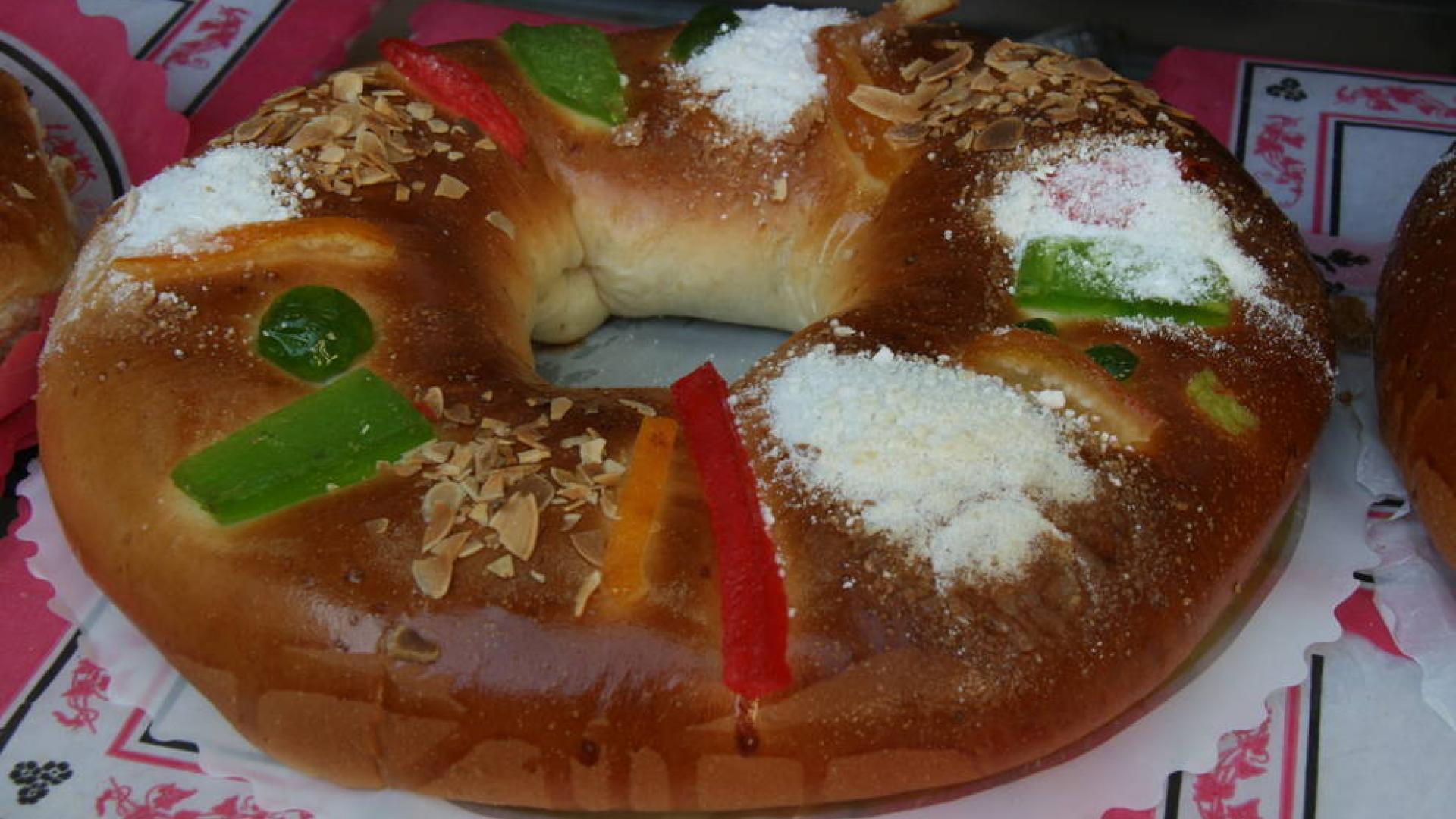 Imagen de un roscón de Reyes tradicional