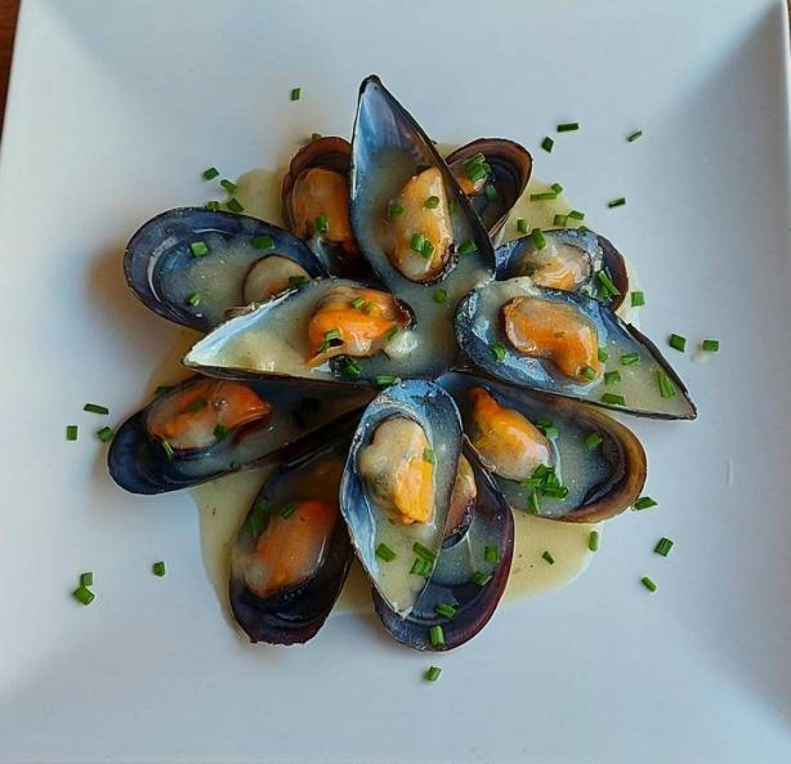 Mejillones con salsa de mostaza