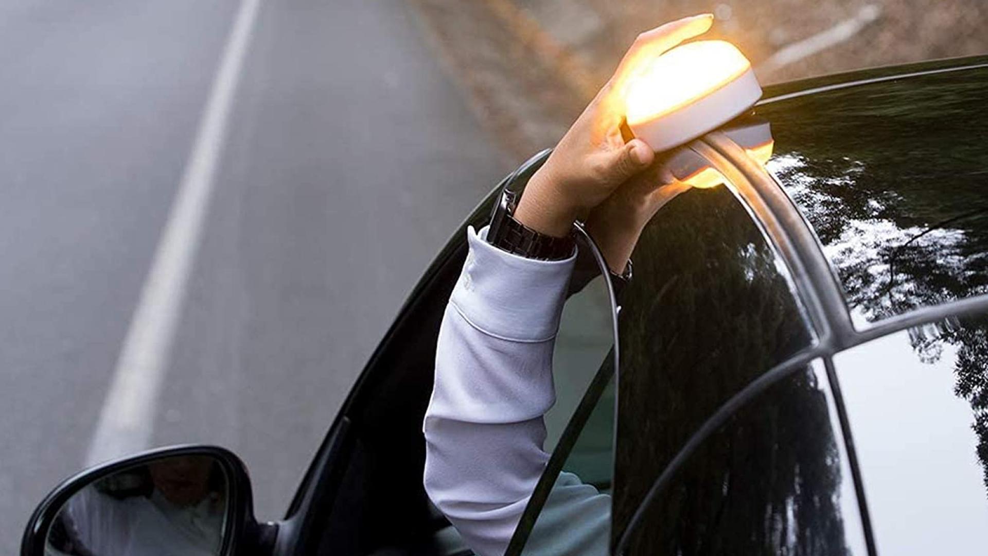Este nuevo dispositivo luminoso intermitente de color naranja se colocará en la parte más alta del vehículo inmovilizado
