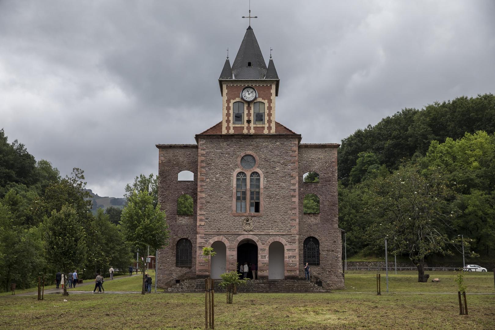 La iglesia del campus Empresarial de Lekároz acogerá un espacio de emprendimiento digital.