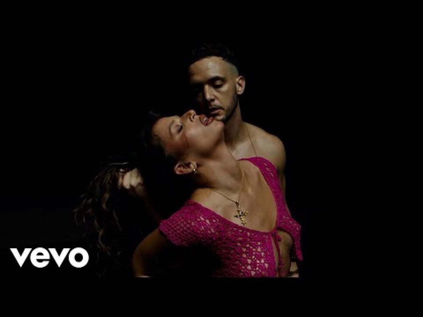 Vídeo de C. Tangana y Nathy Peluso, 'Ateo'.