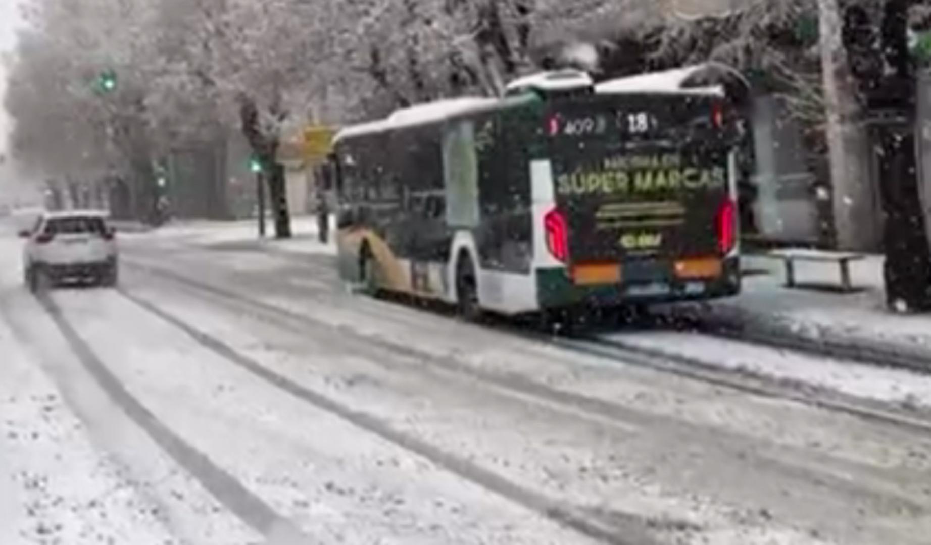 La línea 18, en la avenida Baja Navarra de Pamplona