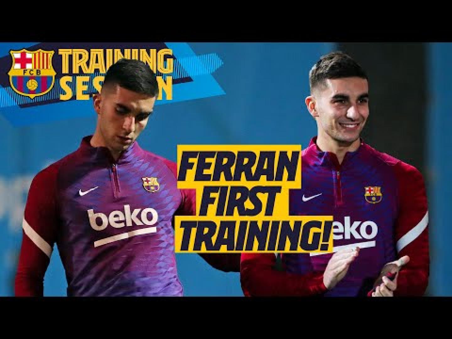 Ferran Torres conoce a sus compañeros en su primer entrenamiento con el Barça