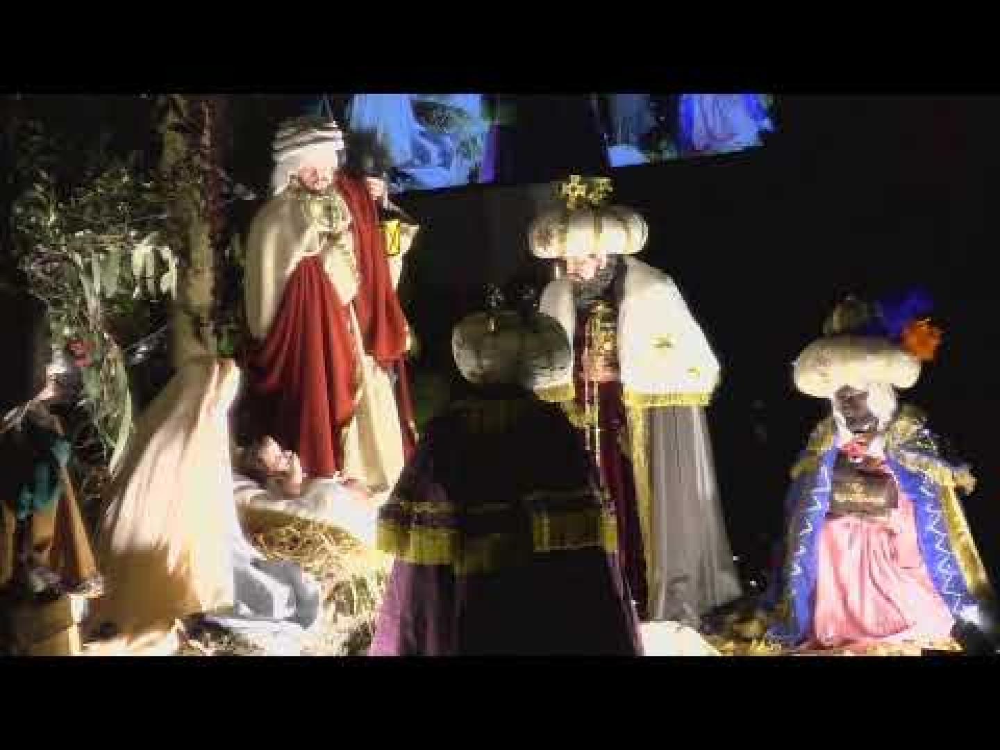 Los Reyes Magos adoran adoran al Niño Jesús en la Capilla de San Fermín