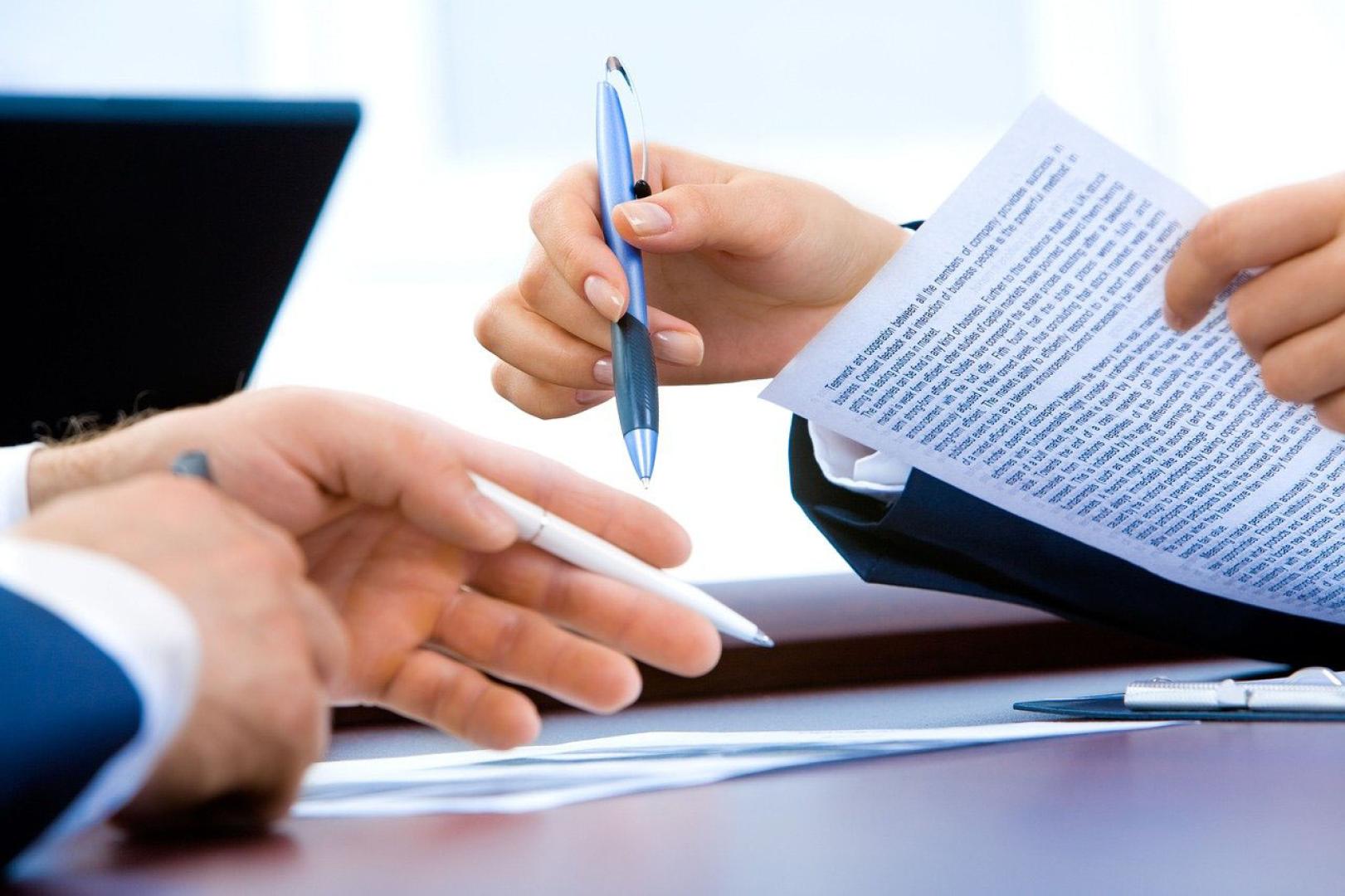 Firma de un contrato de trabajo