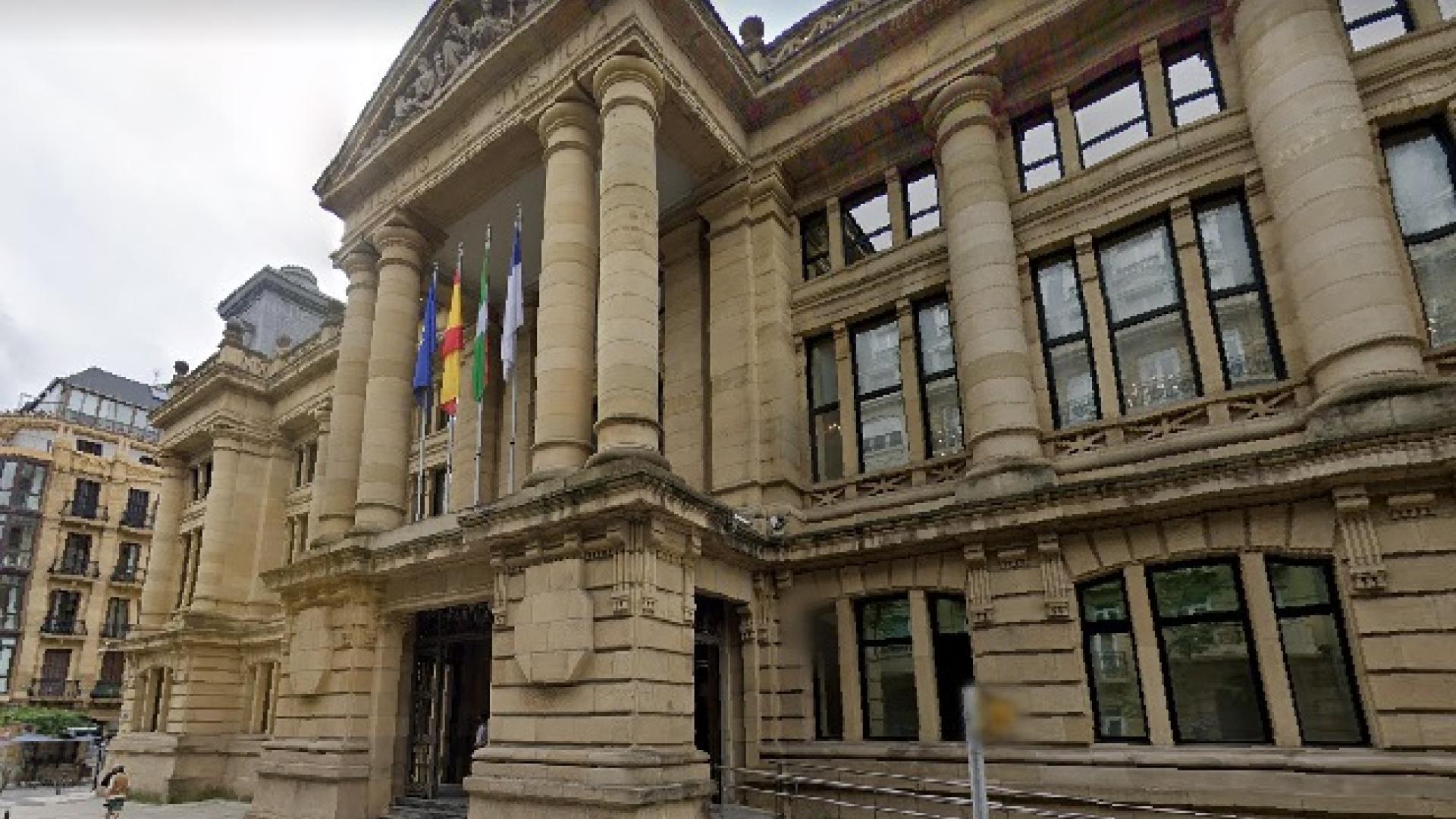 Fachada de la Audiencia Provincial de Guipúzcoa