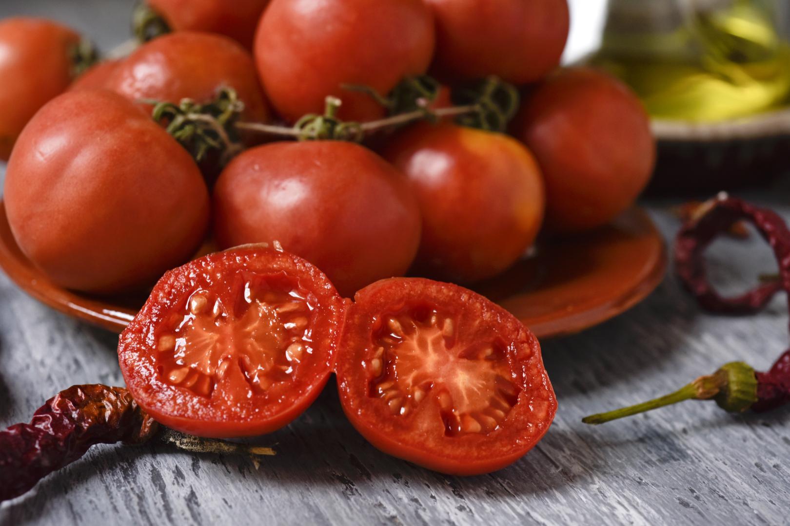 Tomata de penjar (tomates ‘de colgar’) incluyen una mutación genética que permite que aguanten sin pudrirse durante meses