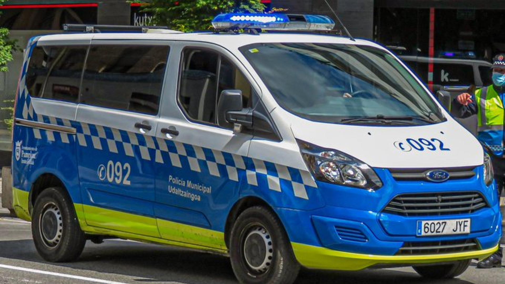 Un vehículo de la Policía Municipal de Pamplona