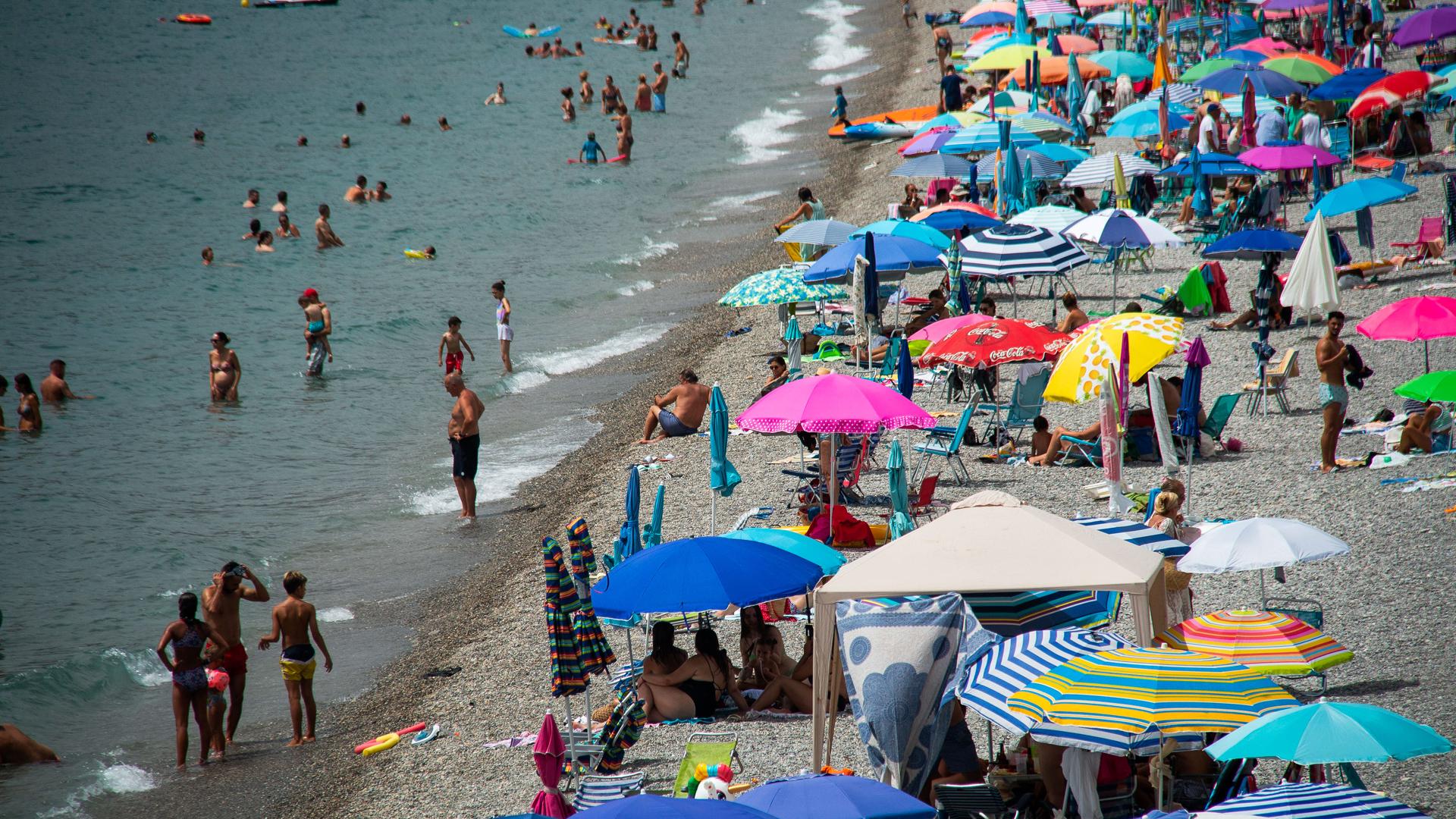 Playa de La Herradura en la localidad granadina de Almuñécar