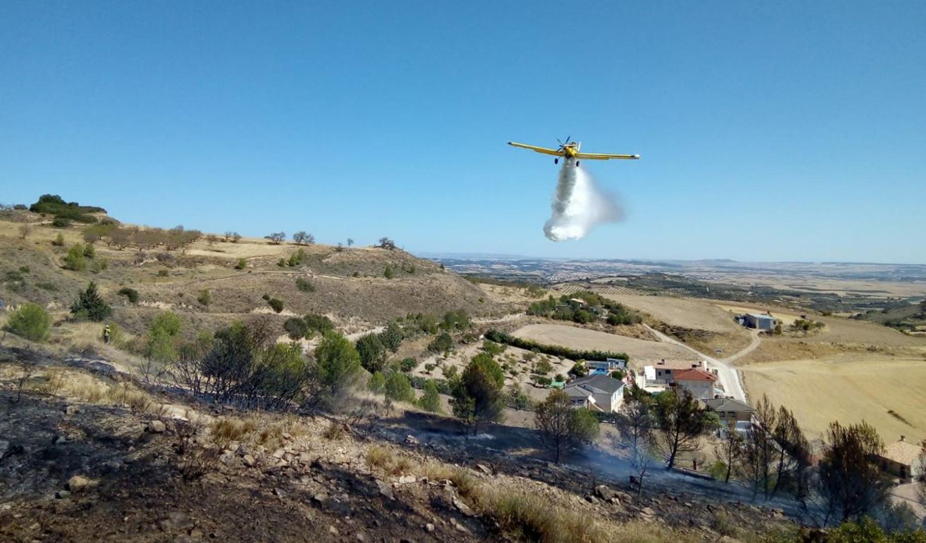 Brigada helitransportada durante el incendio de Arróniz