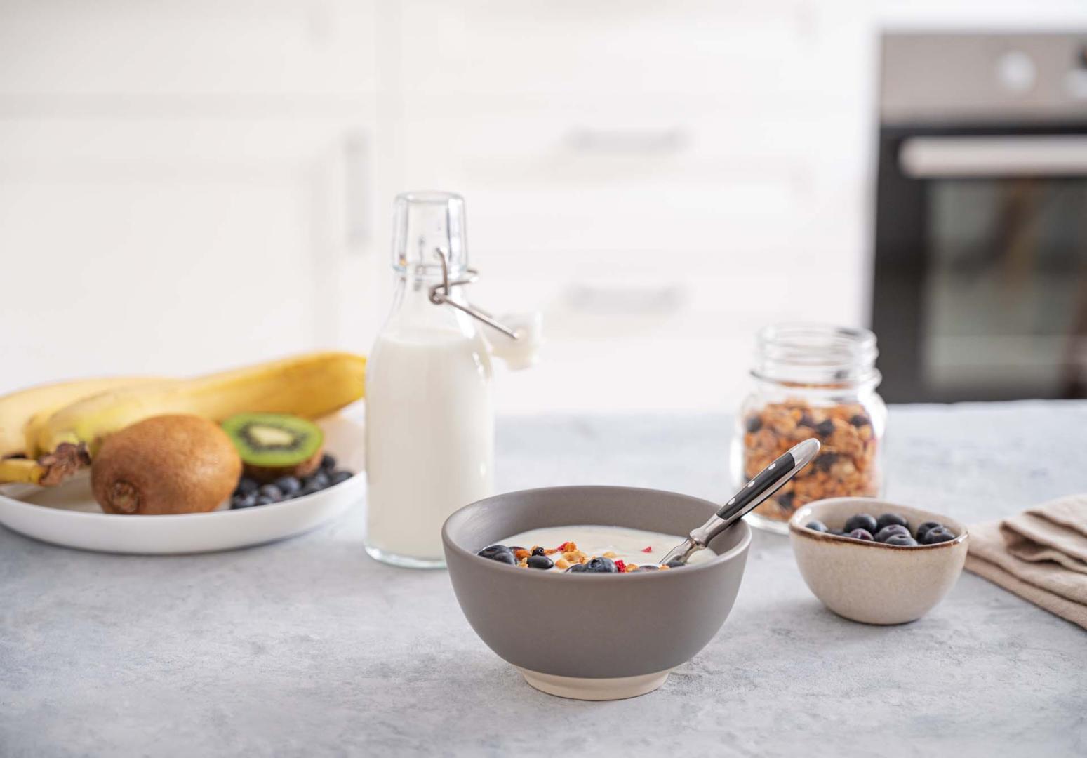 El hecho de realizar la primera ingesta en casa favorece la accesibilidad y la disponibilidad de diferentes alimento