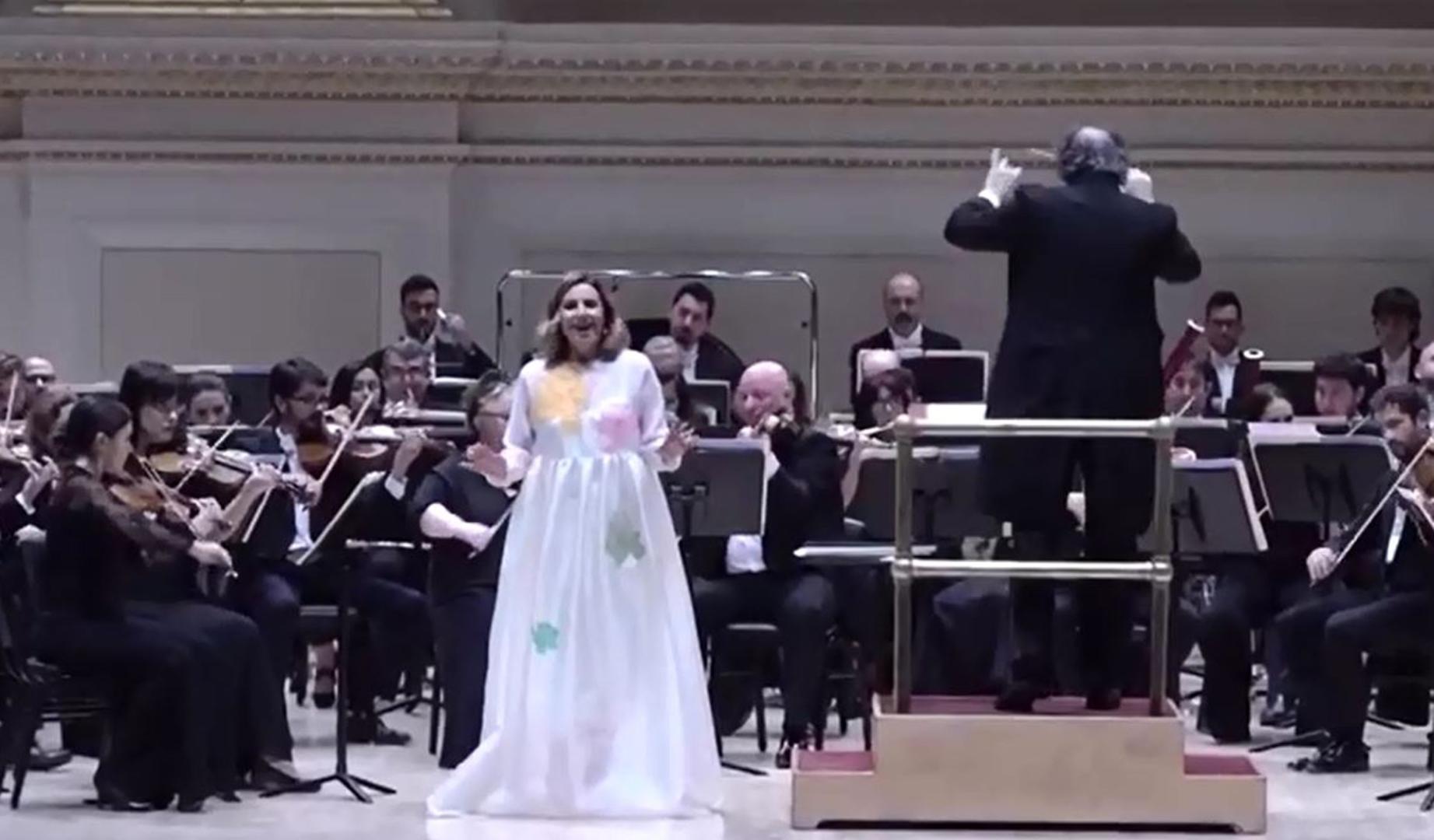 La soprano tafallesa Sabina Puértolas