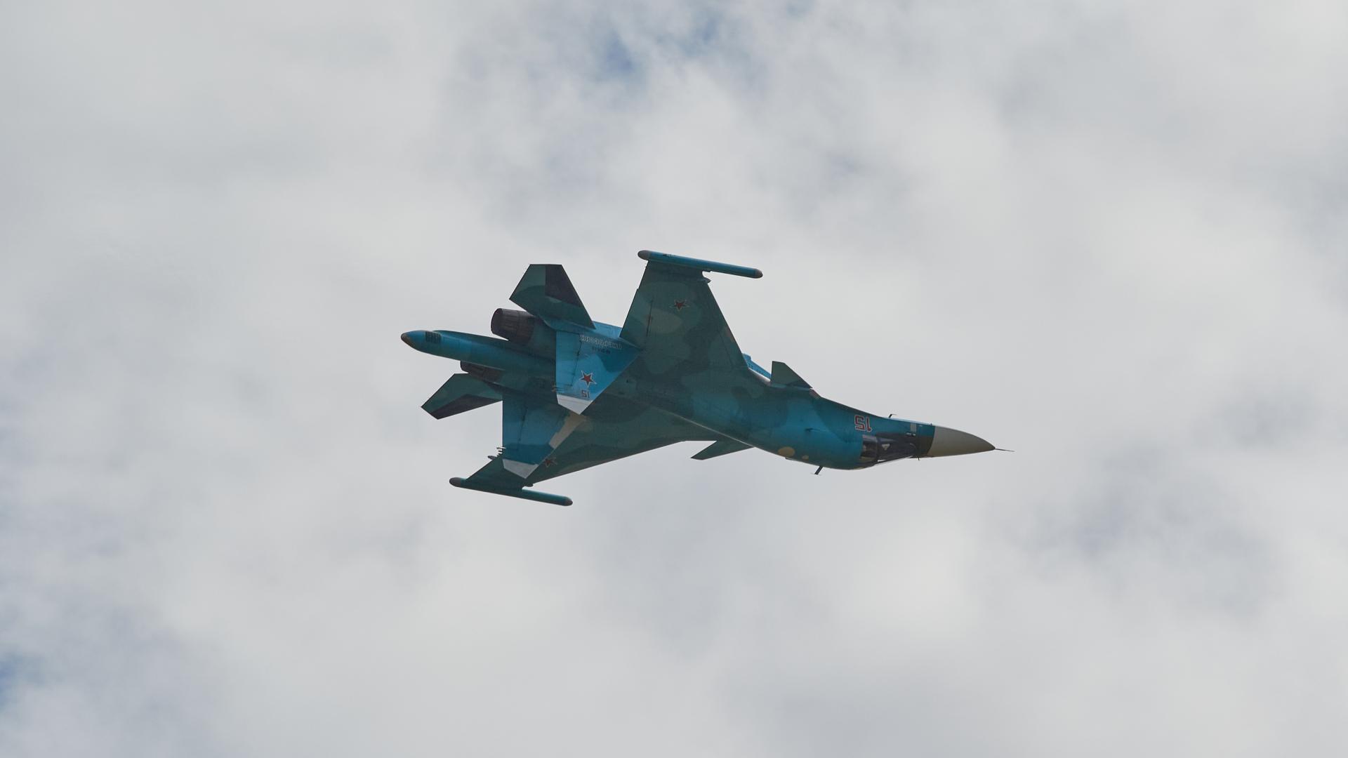 Avión militar ruso modelo Su-34, como el que se ha estrellado contra un edificio residencial
17/10/2022