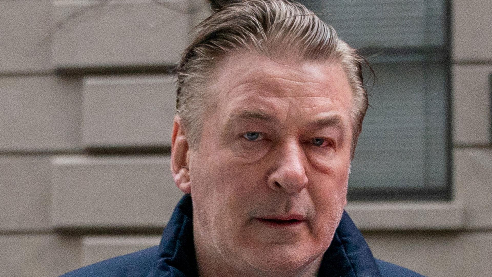 El actor Alec Baldwin se ha declarado no culpable de los cargos de homicidio involuntario por el tiroteo en el que falleció la directora de fotografía de su última película