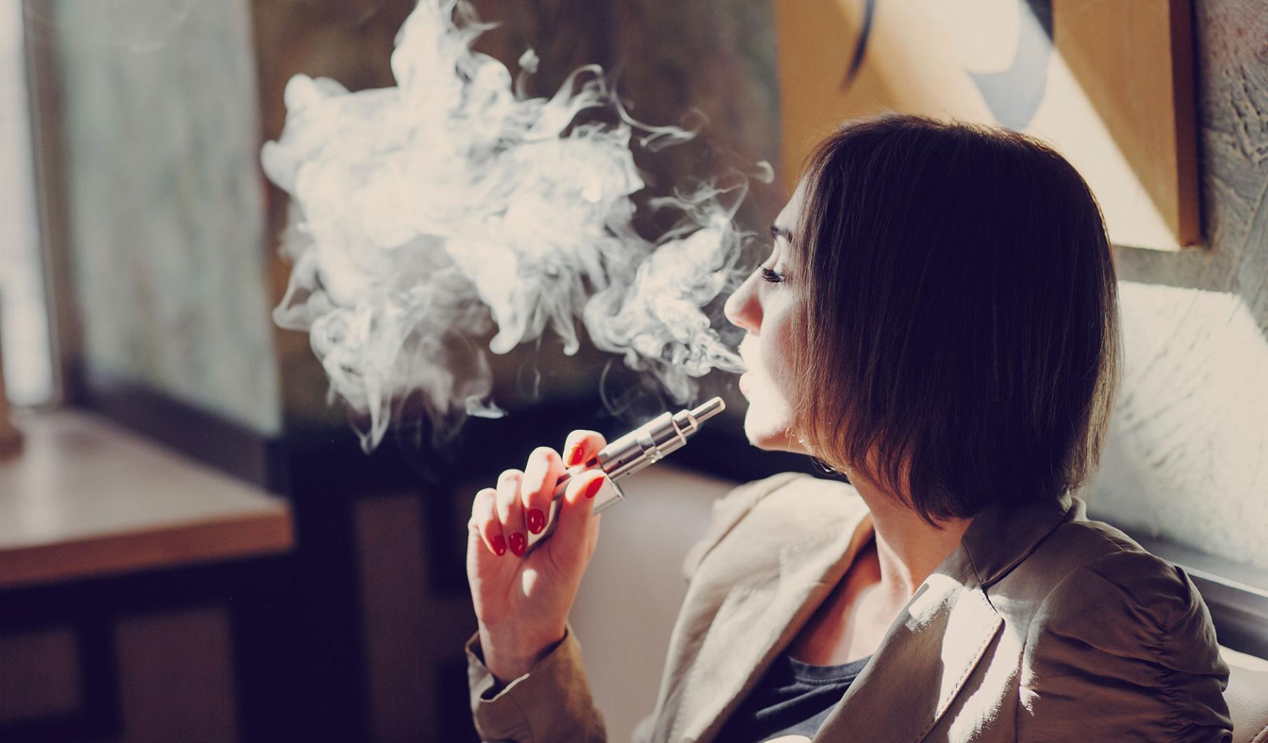 Los últimos estudios publicados dejan claro que los cigarrillos electrónicos no solo no ayudan, sino que favorece las recaídas