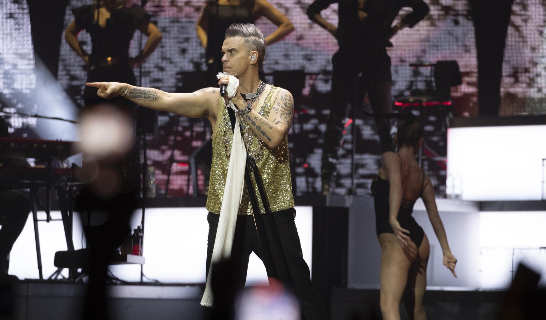 Robbie Williams, durante su primer concierto en la capital catalana