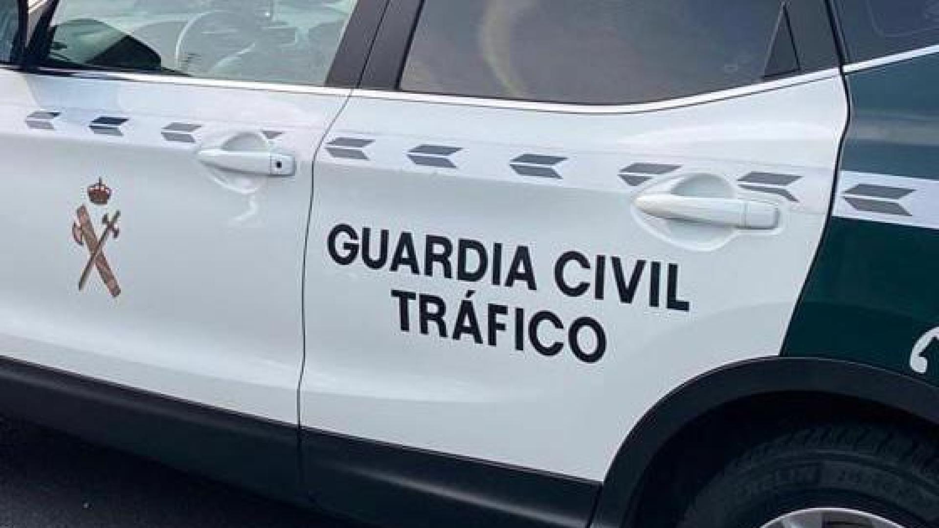 Imagen de un coche patrulla de la Guardia Civil de Tráfico