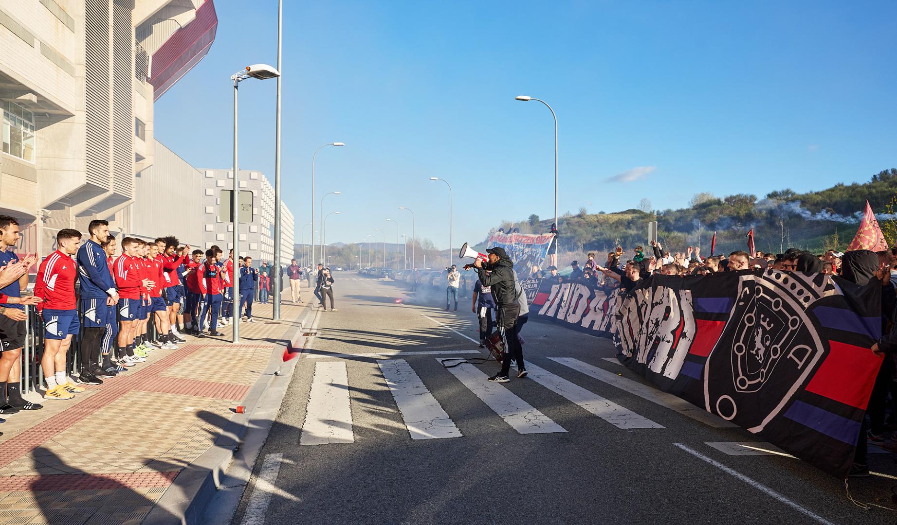 Vídeo con los ánimos de la afición a la plantilla de Osasuna
