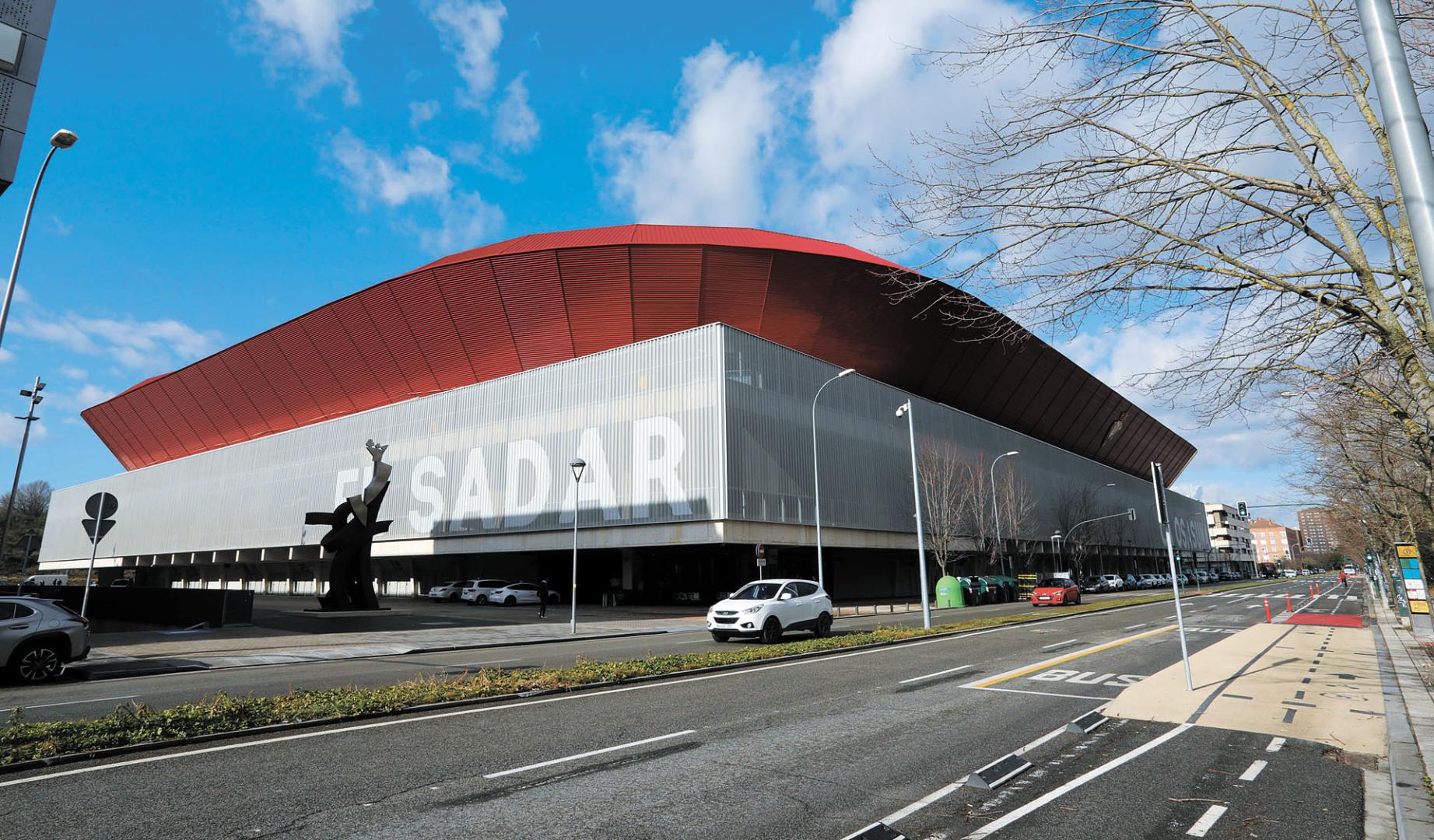 Vista exterior del estadio de El Sadar