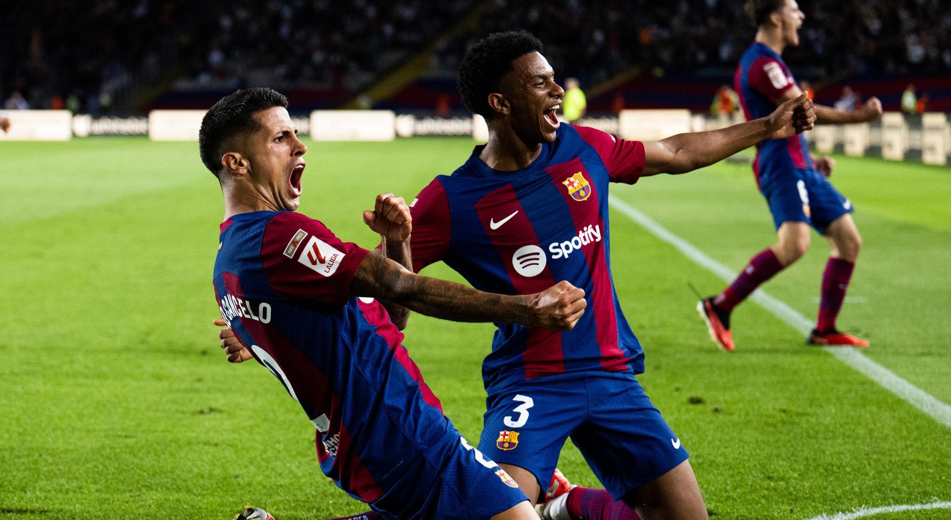 Cancelo y Balde celebran el tercer gol del F.C. Barcelona al Celta de Vigo
FCB

23/09/2023