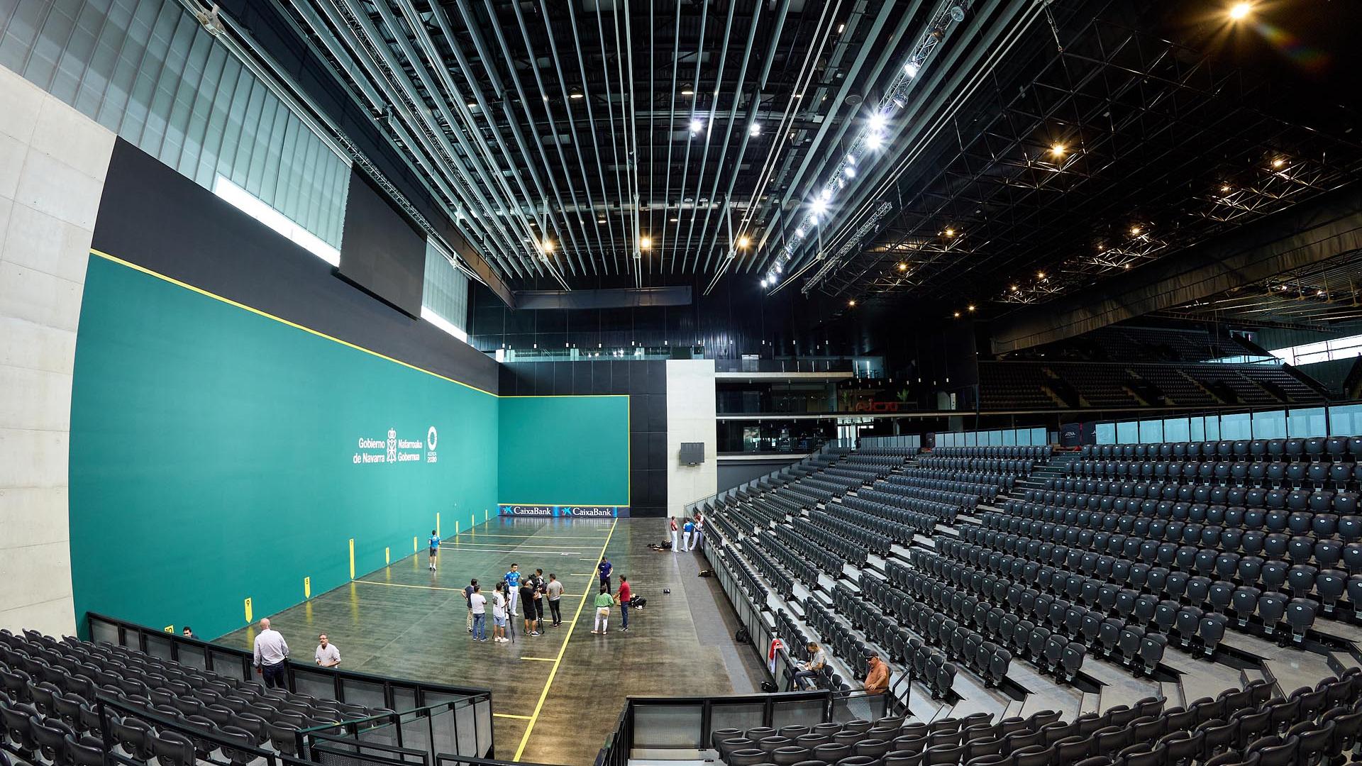 Los semifinalistas del Masters de Pelota seleccionaron el material en el pabellón Navarra Arena este martes 26 de septiembre