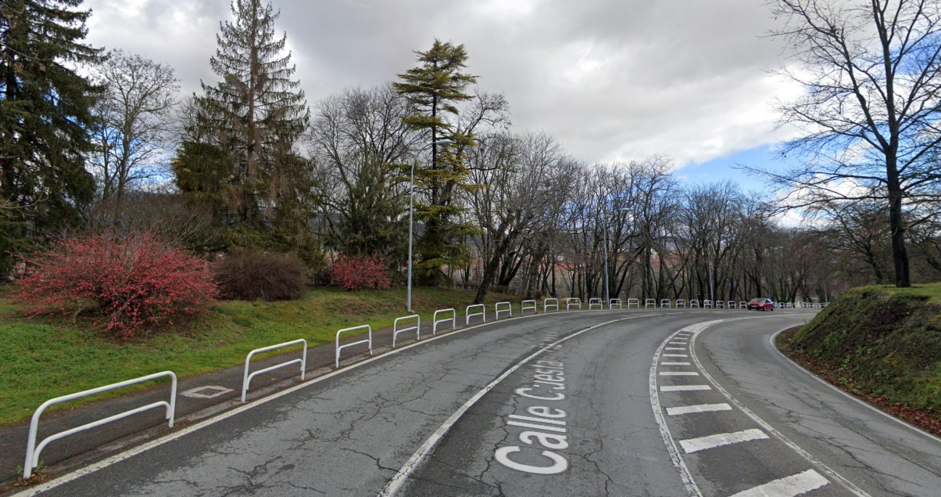 La calle Cuesta de la Reina en Pamplona
