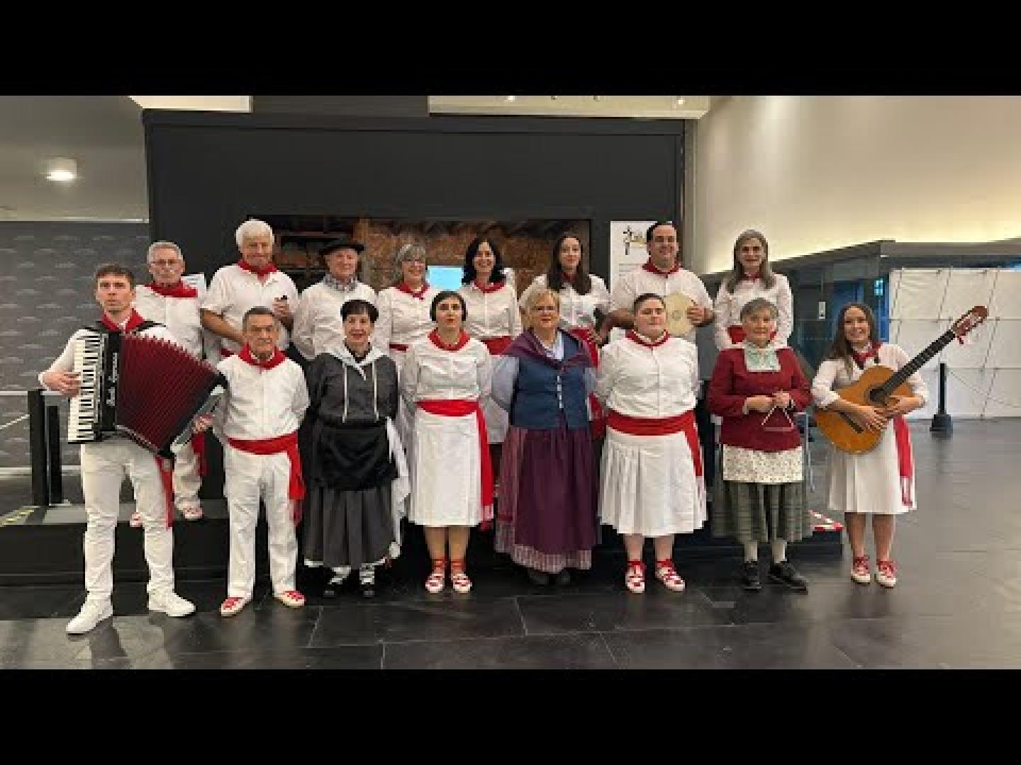 Vídeo con el villancico 'No llores, niño, no llores', de la Escuela de Jotas Manuel Turrillas