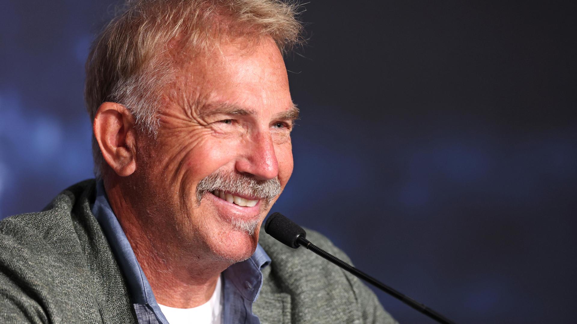 Kevin Costner, durante su comparecencia ante la prensa en Cannes