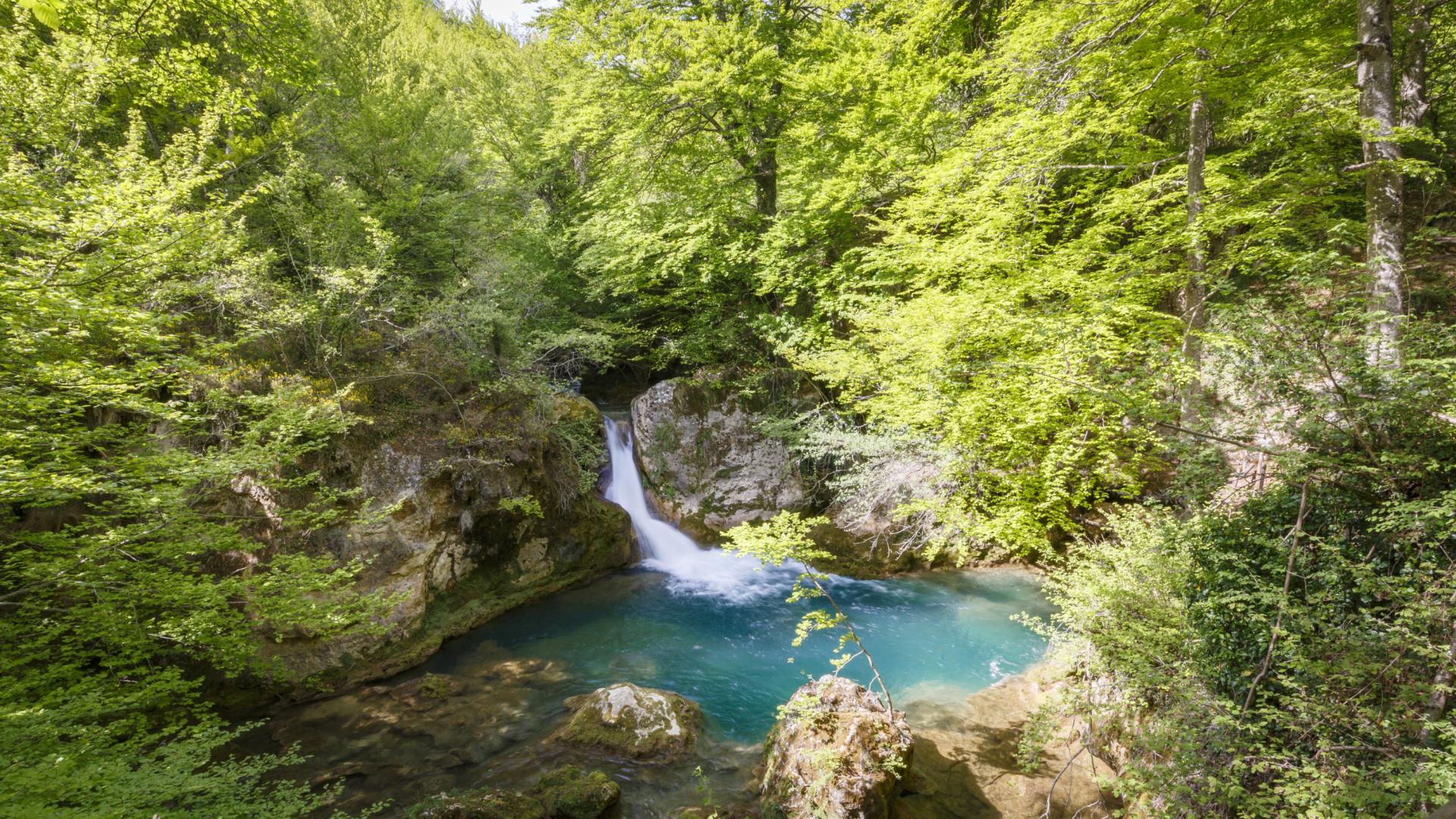 Cascada del Nacedero del Urederra, un regalo a la vista
