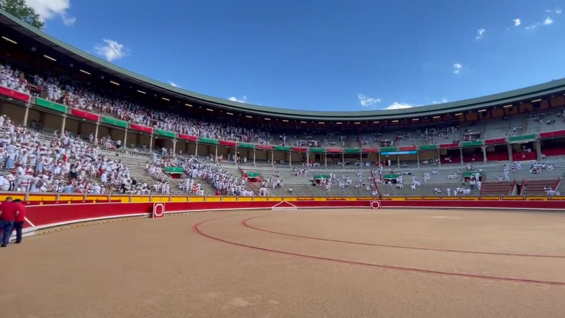 La plaza de Toros medio hora antes de la corrida de Fuente Ymbro