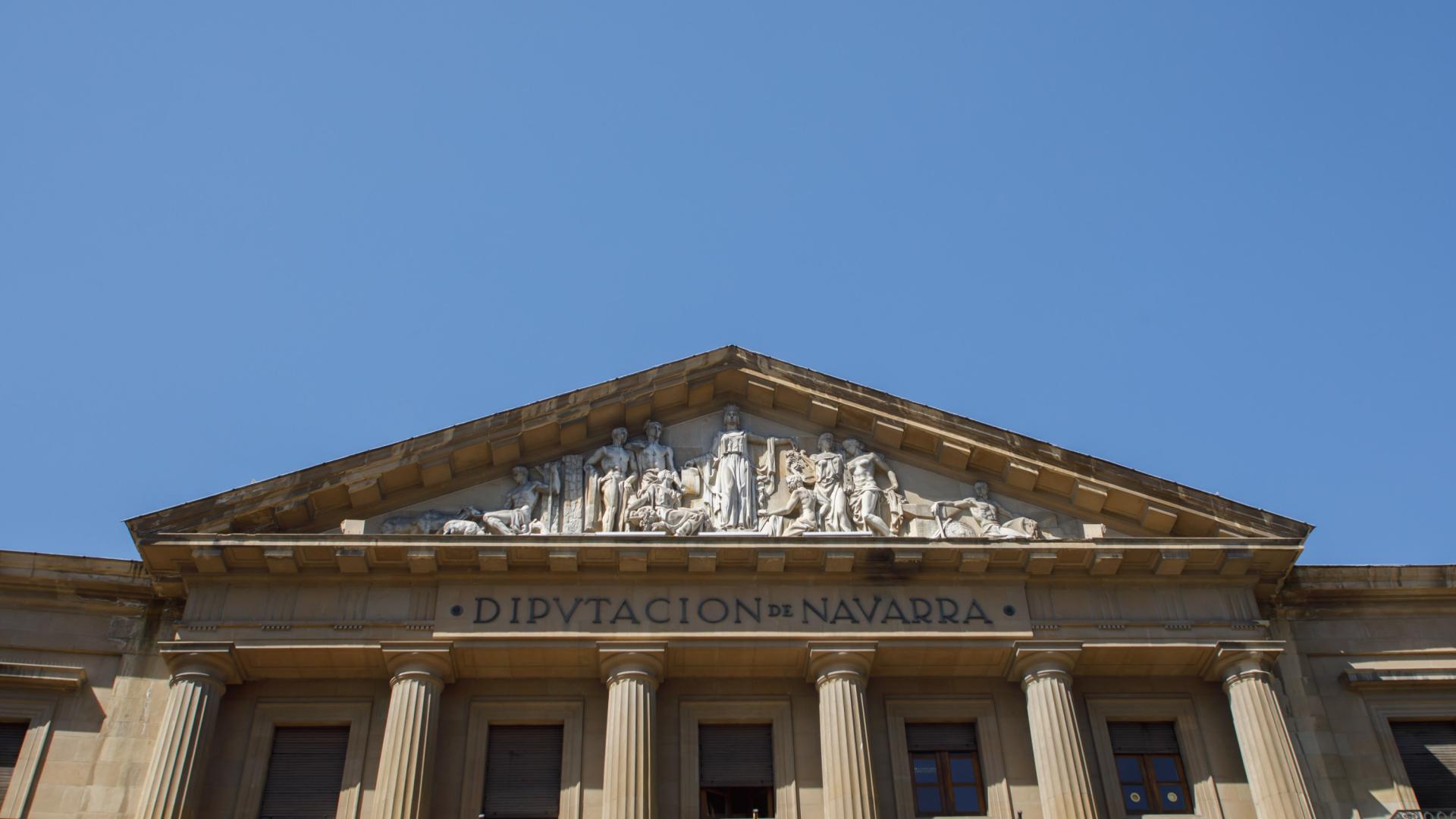 Fachada del Palacio de Navarra